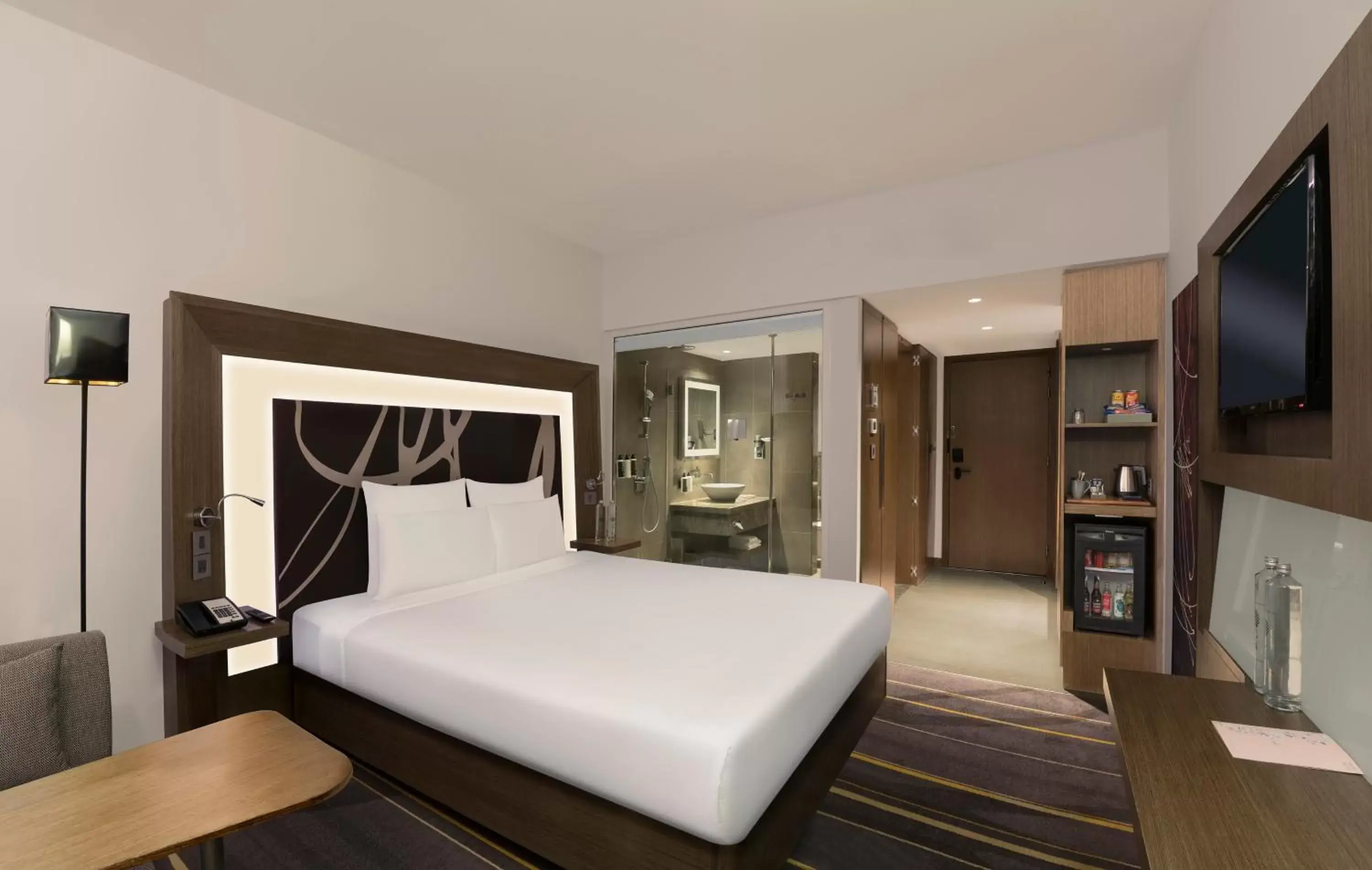 Bed in Novotel New Delhi Aerocity- International Airport