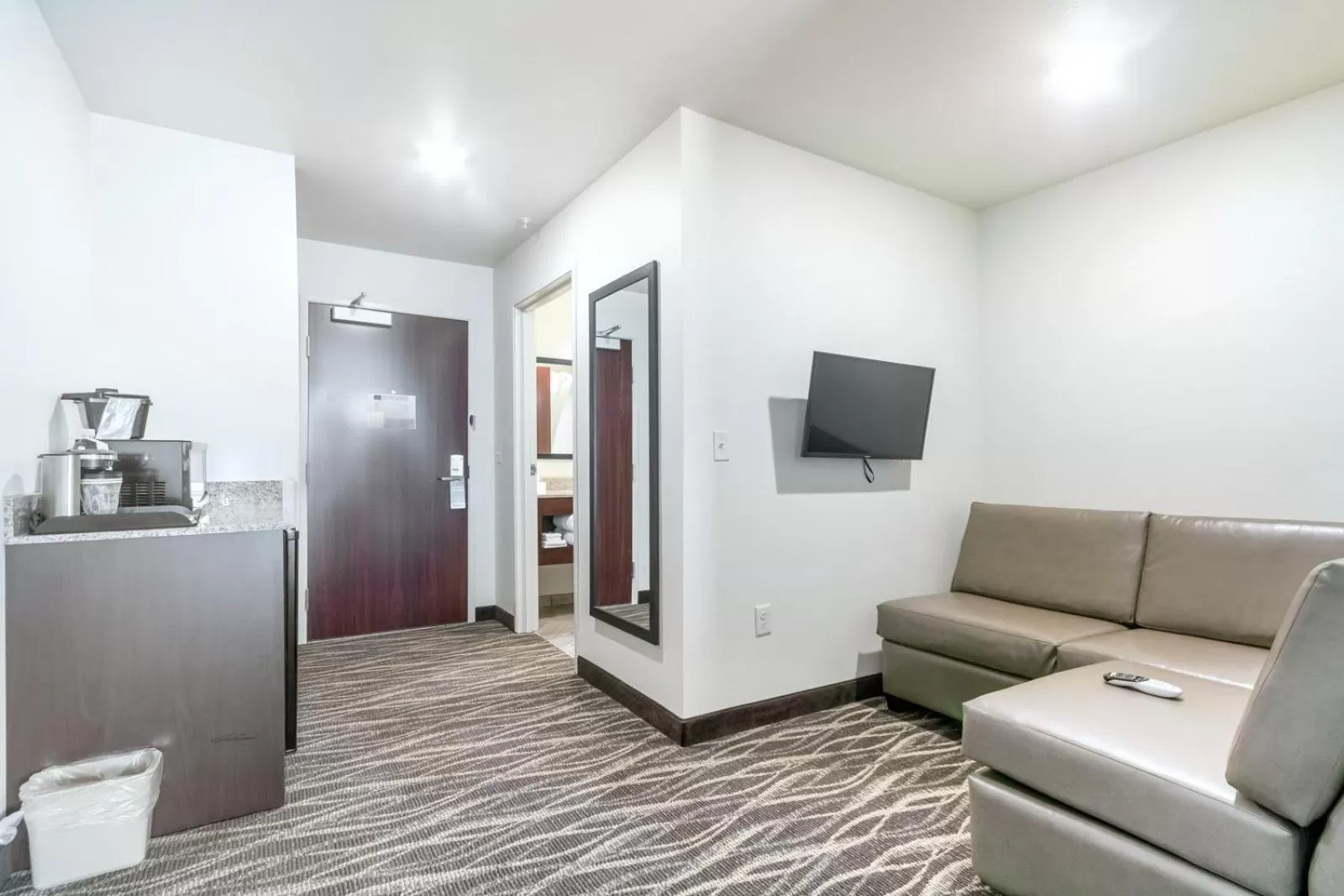 TV and multimedia in Cobblestone Hotel & Suites - Janesville