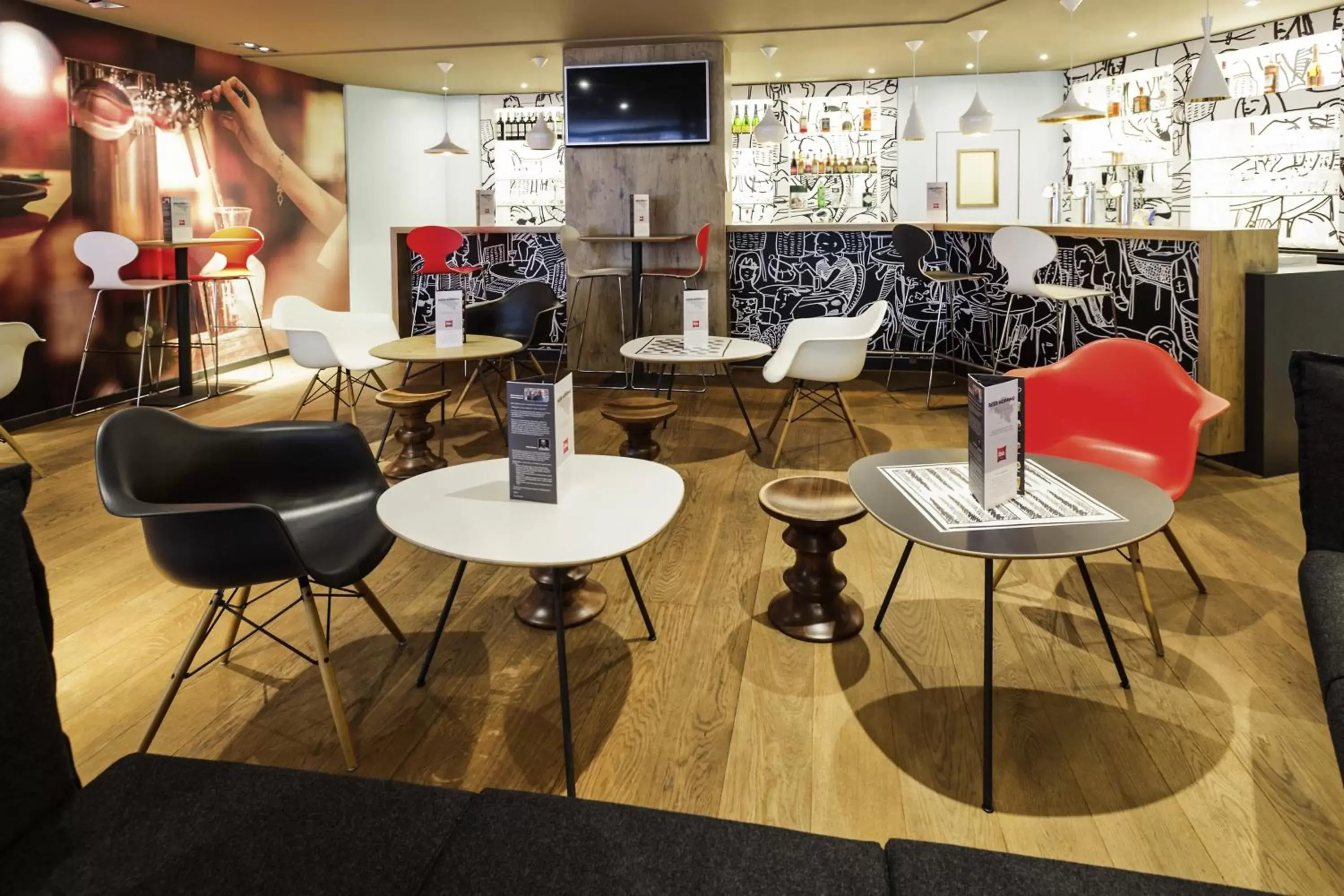 Restaurant/places to eat, Lounge/Bar in Ibis Brussels City Centre