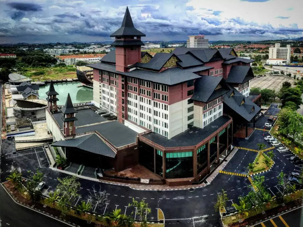 Bird's eye view, Bird's-eye View in Mudzaffar Hotel