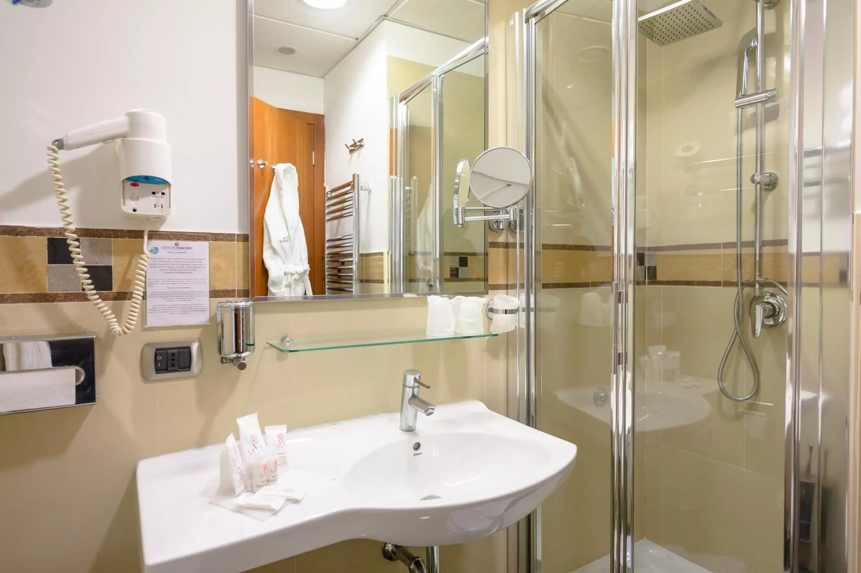 Shower, Bathroom in Hotel Dei Principati