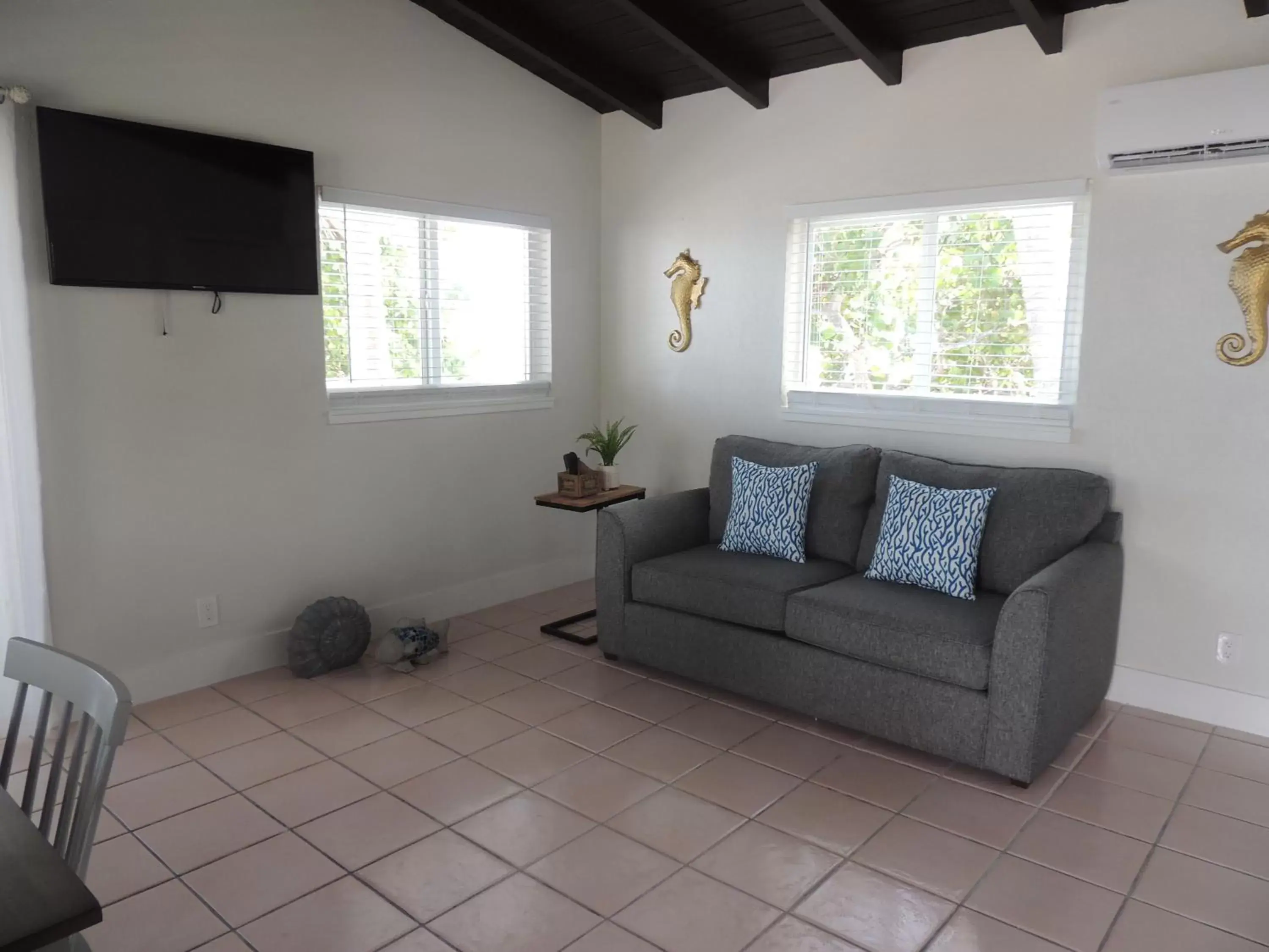 Living room, Seating Area in Sands of Islamorada