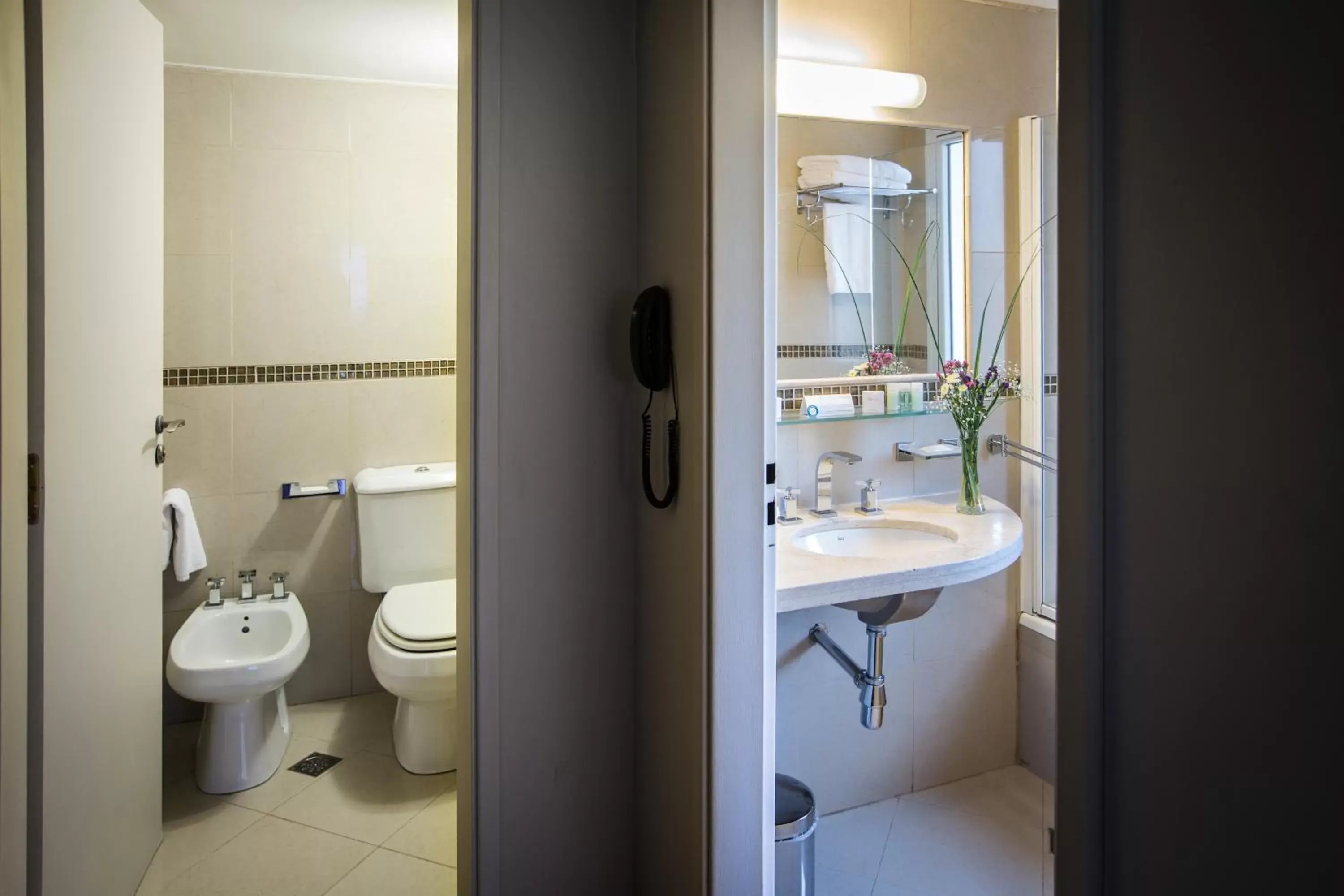 Bathroom in Hotel Del Comahue