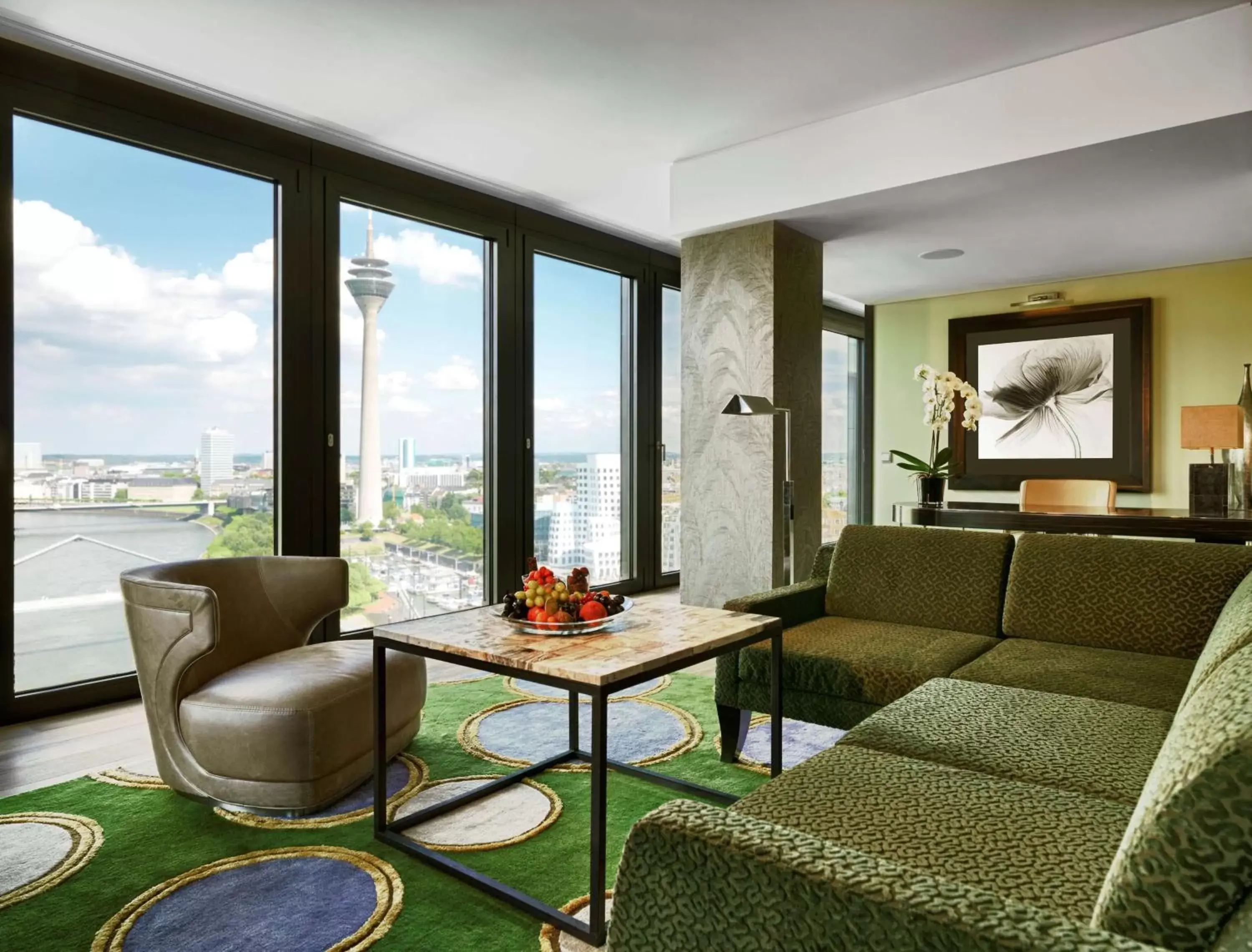 Photo of the whole room, Seating Area in Hyatt Regency Dusseldorf