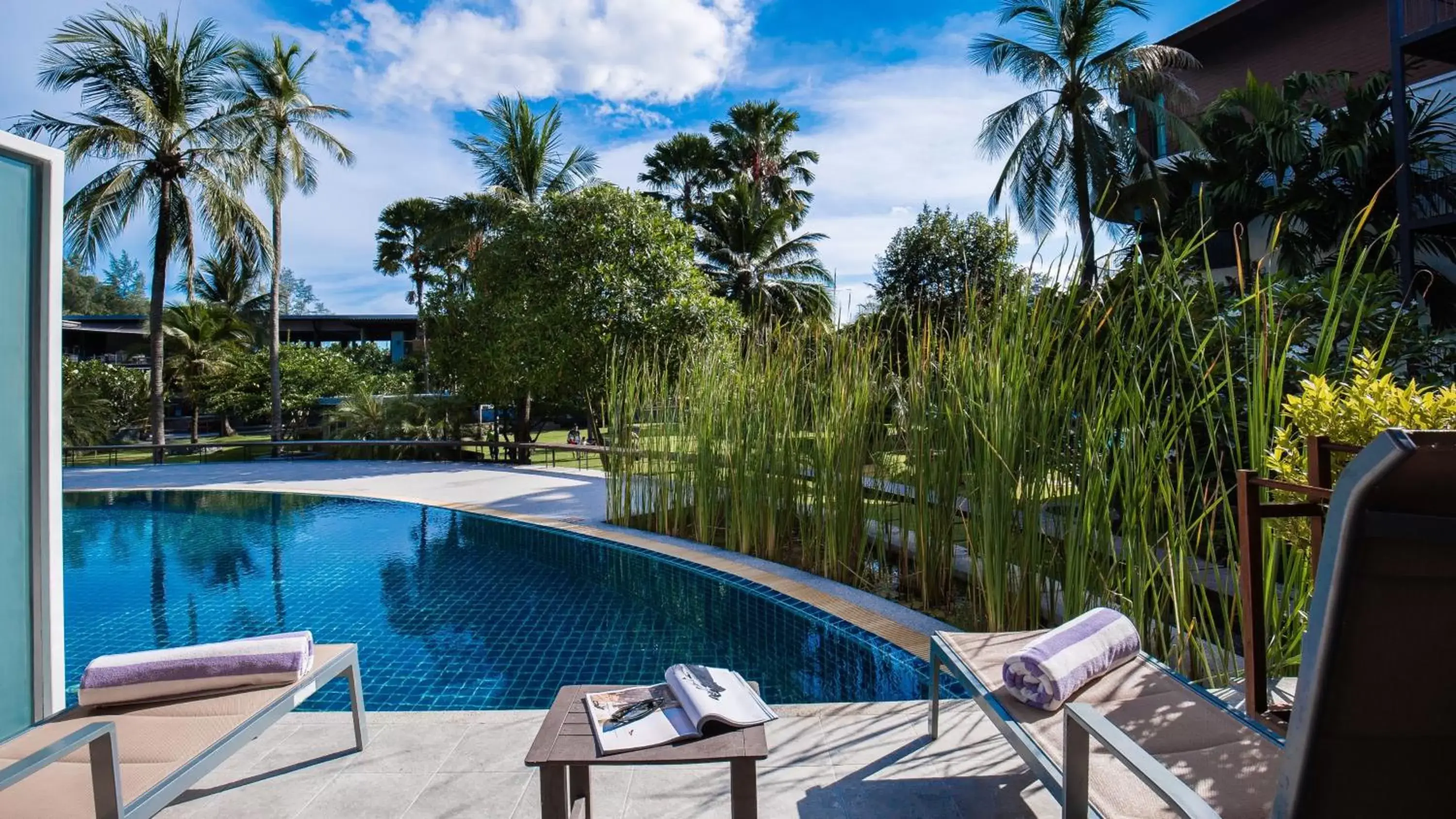 Photo of the whole room, Swimming Pool in Holiday Ao Nang Beach Resort, Krabi - SHA Extra Plus