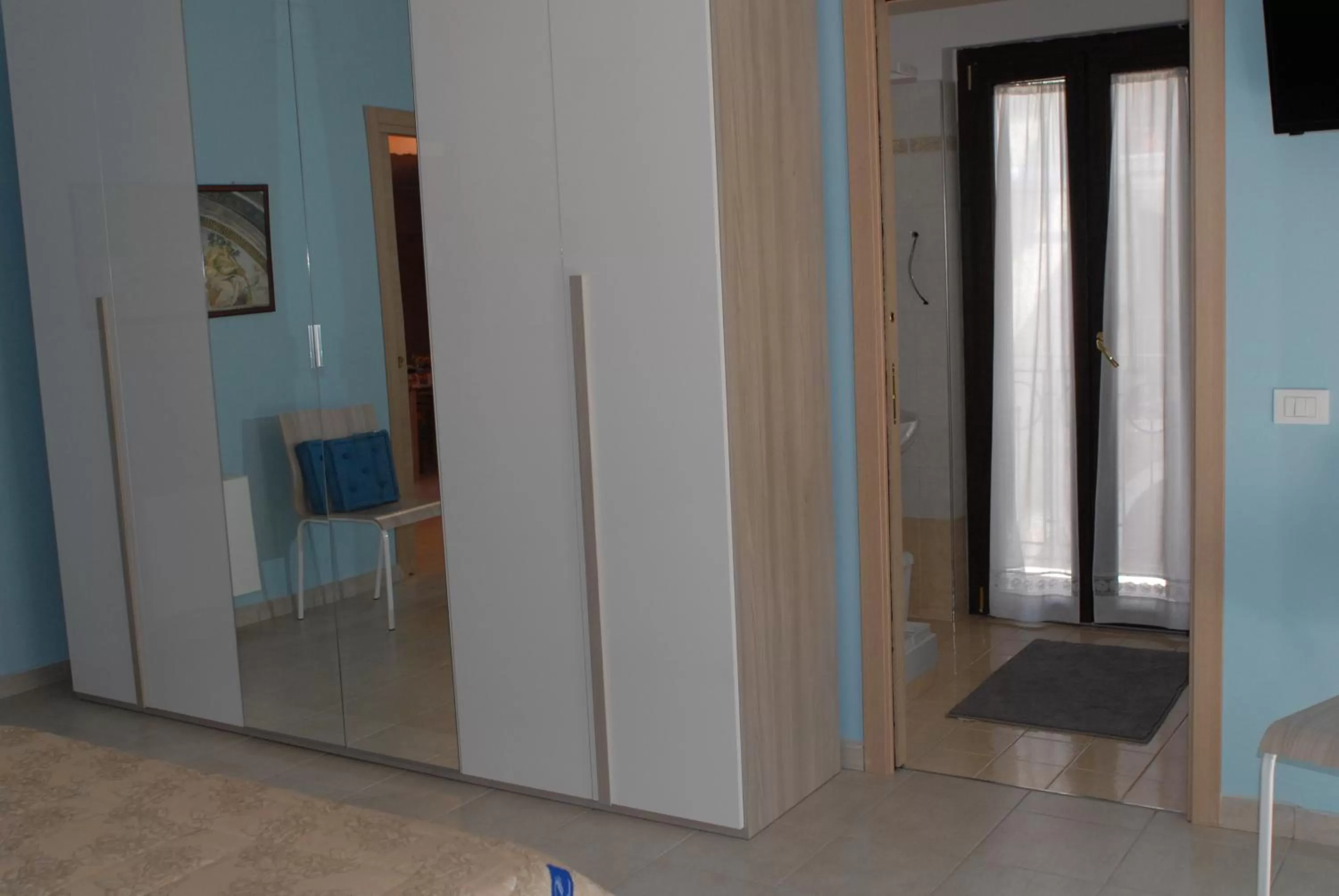 Photo of the whole room in Dietro Piazza Maggiore