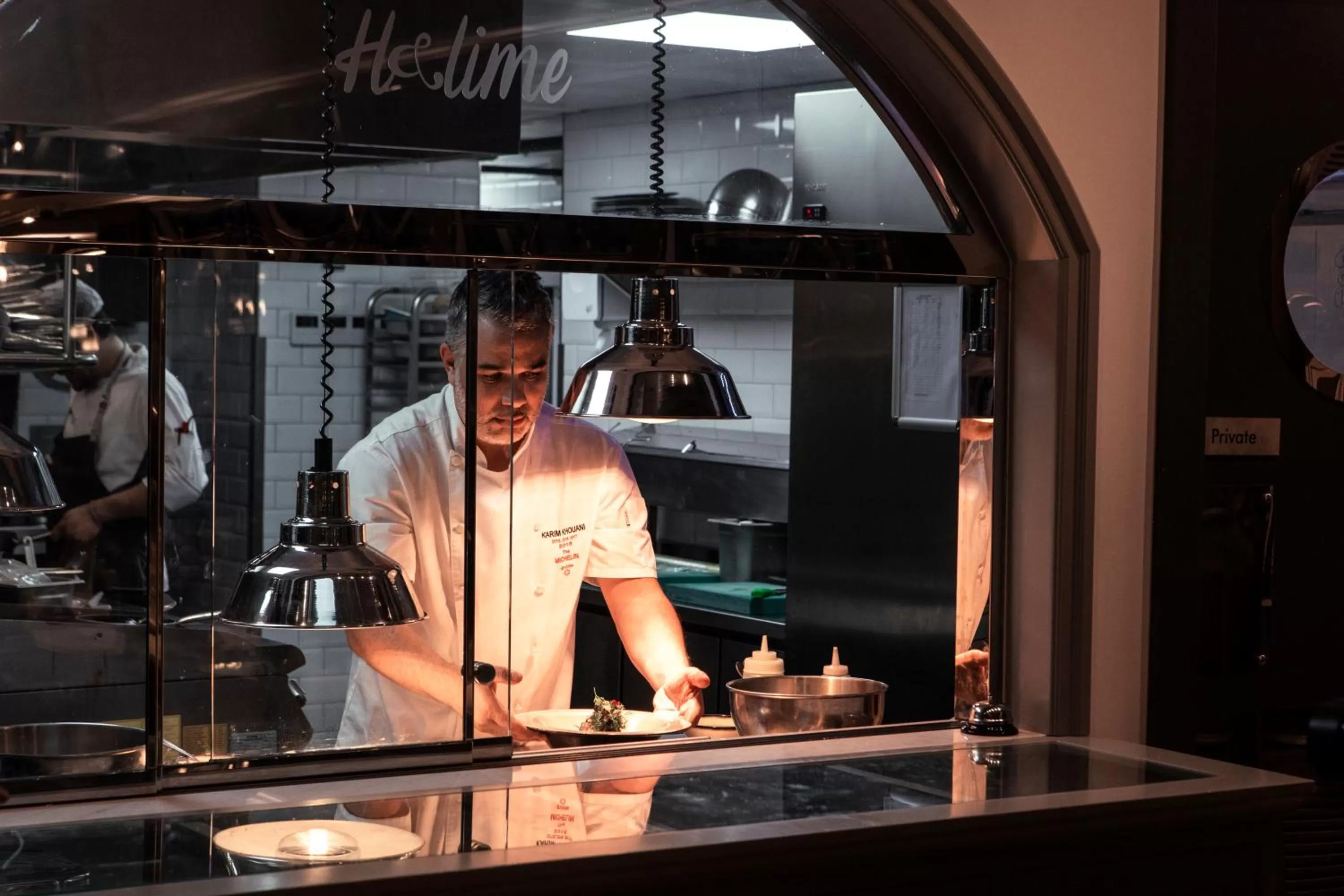 Restaurant/places to eat in Stayso The House Hotel