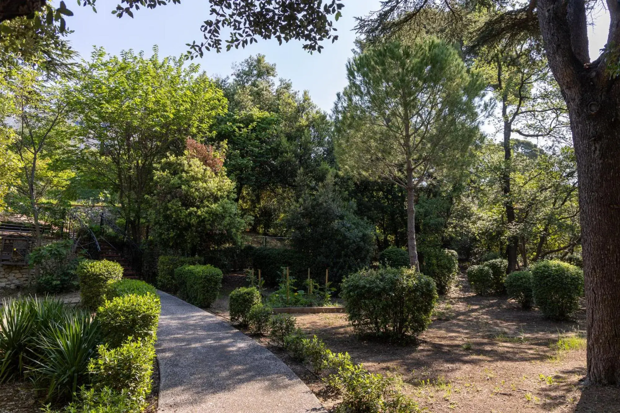 Natural landscape, Garden in INTER-HOTEL CÃ´tÃ© Sud Hotel Allauch