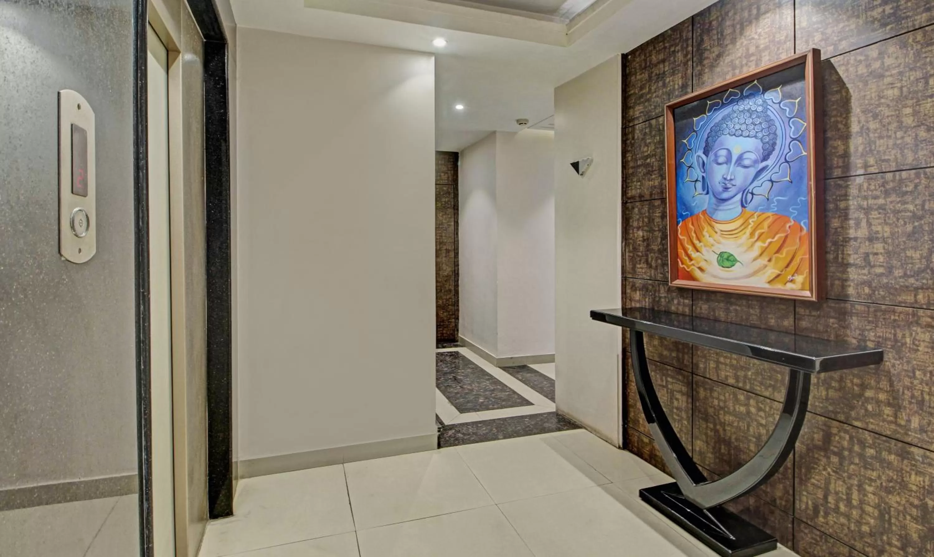 elevator in Treebo Glassotel Near Ruby Hospital