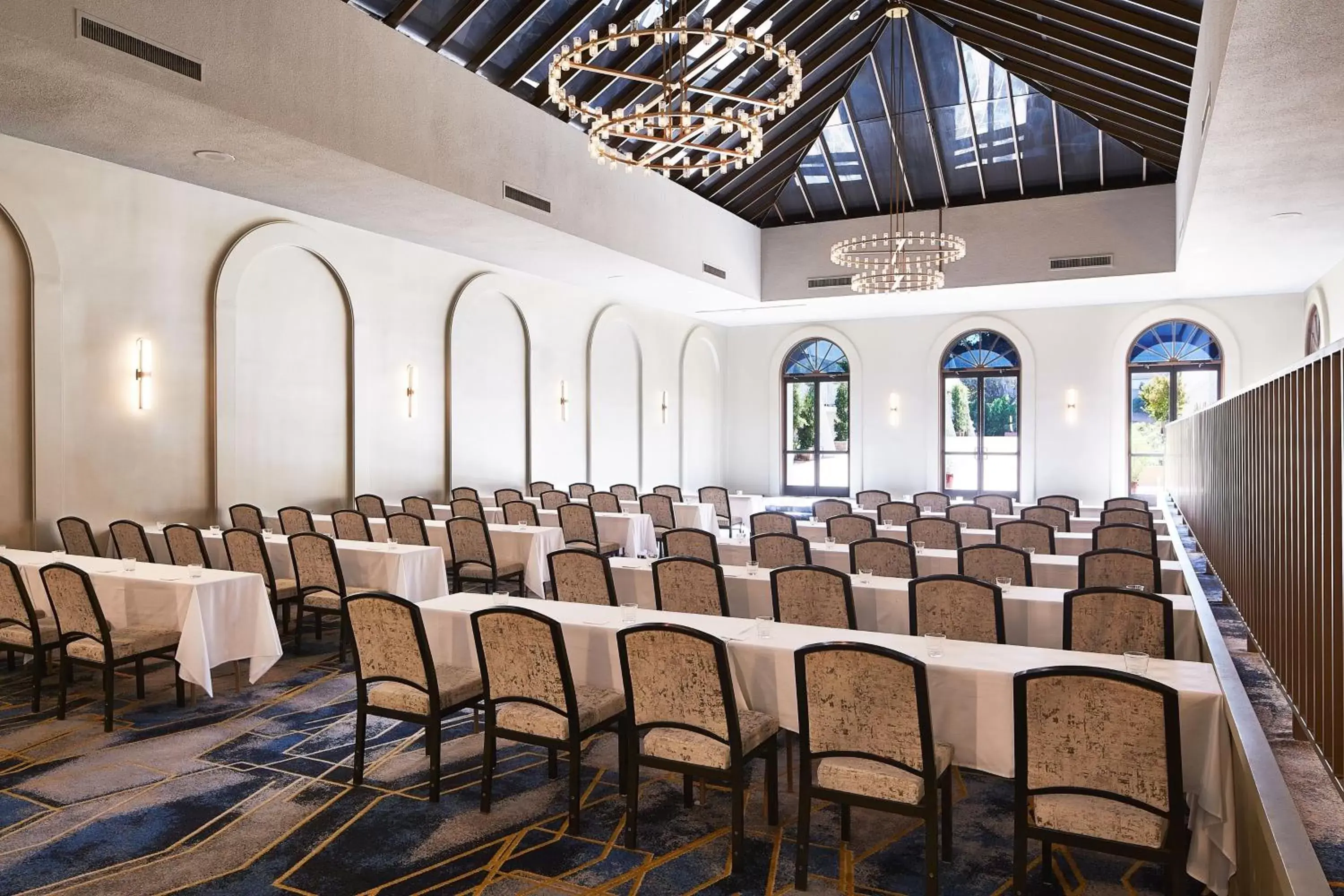 Meeting/conference room in Hotel Dena, Pasadena Los Angeles, a Tribute Portfolio Hotel