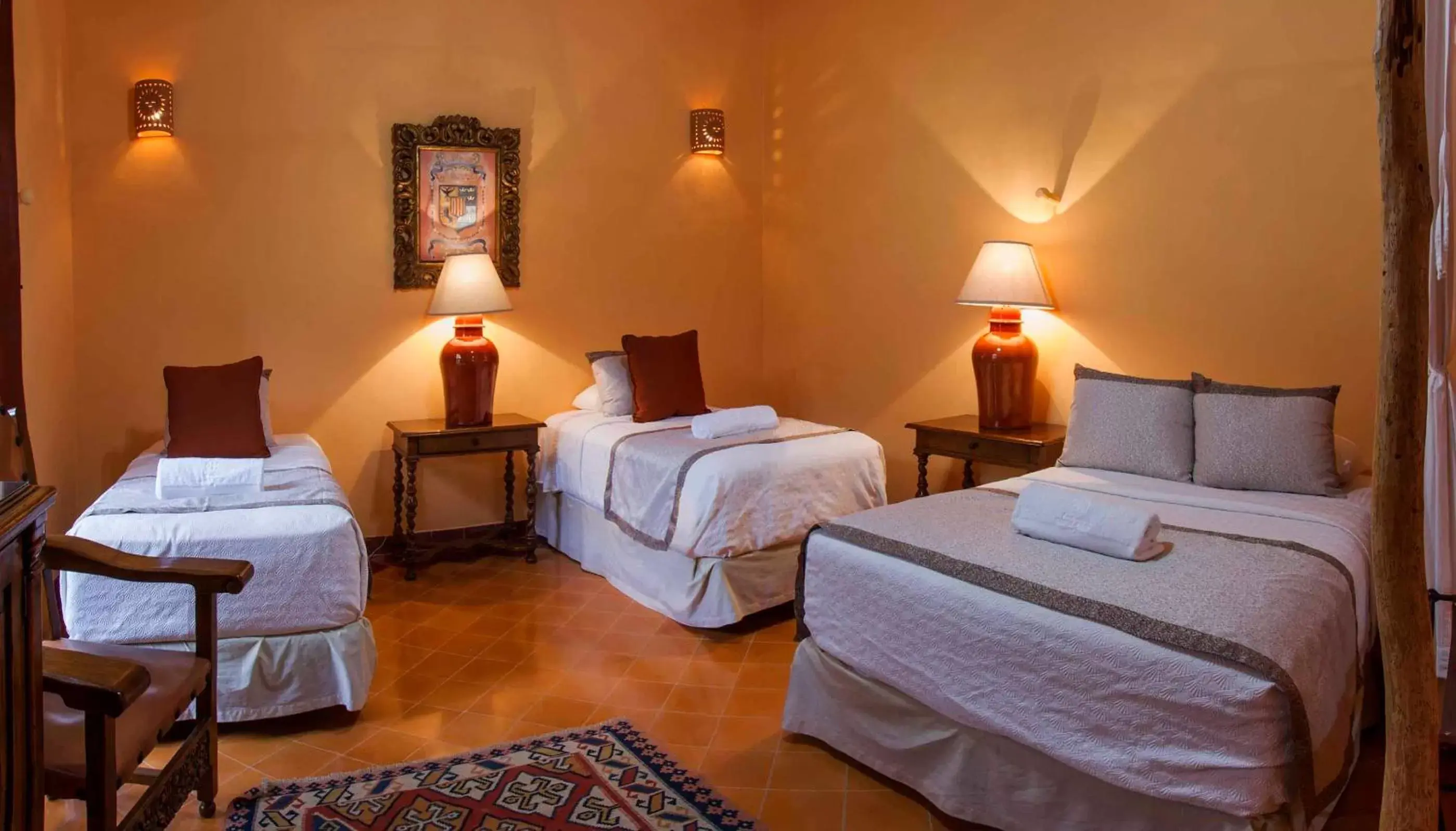 Photo of the whole room, Bed in Hacienda Santa Cruz Merida