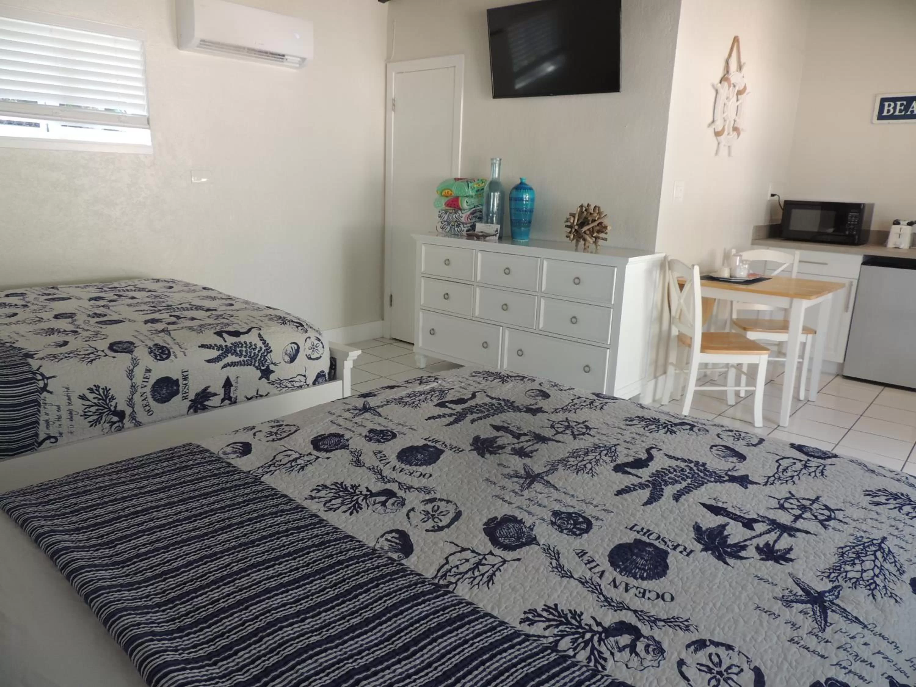 Bed in Sands of Islamorada