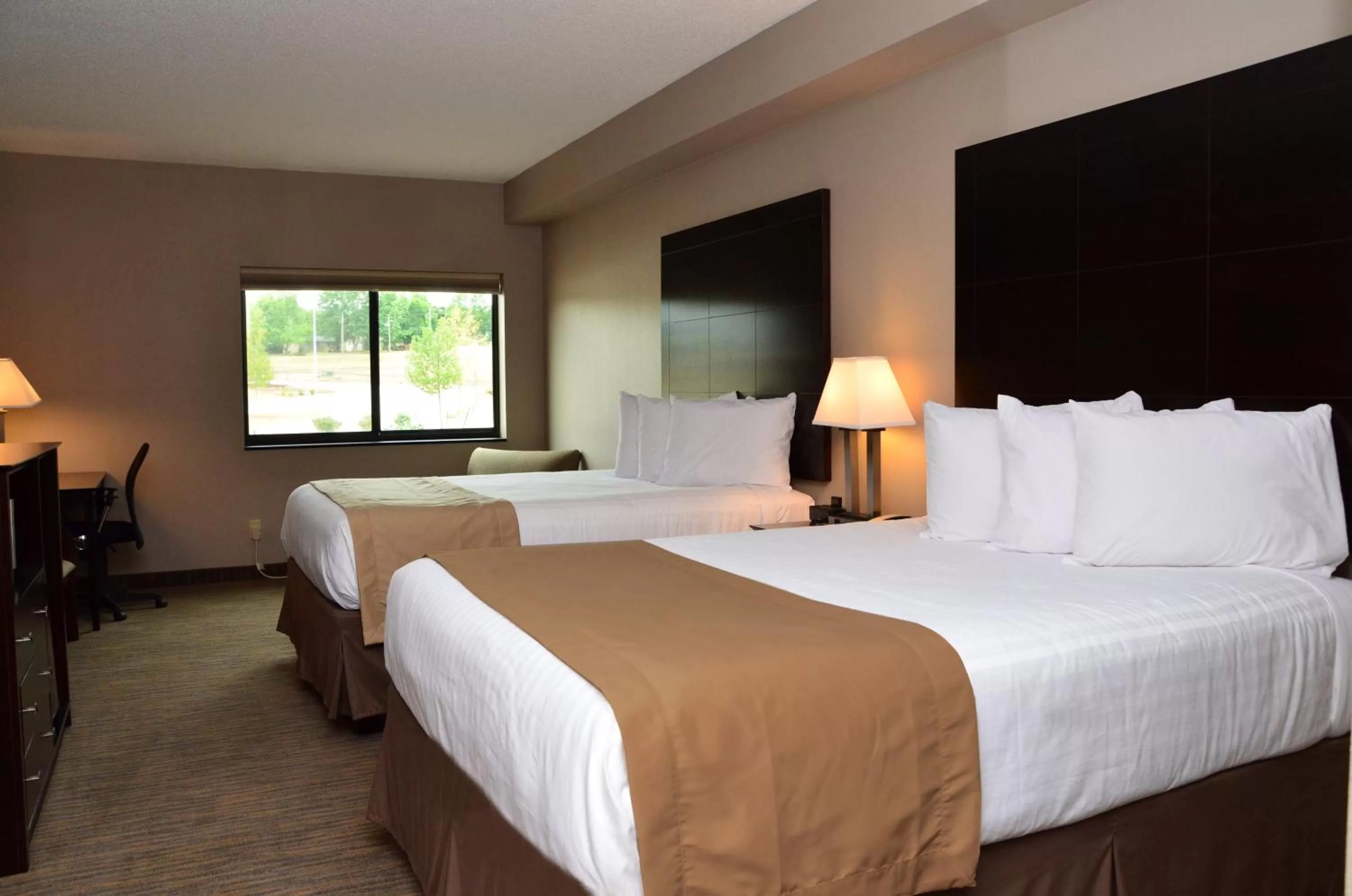 Bedroom, Bed in Qube Hotel - Polk City