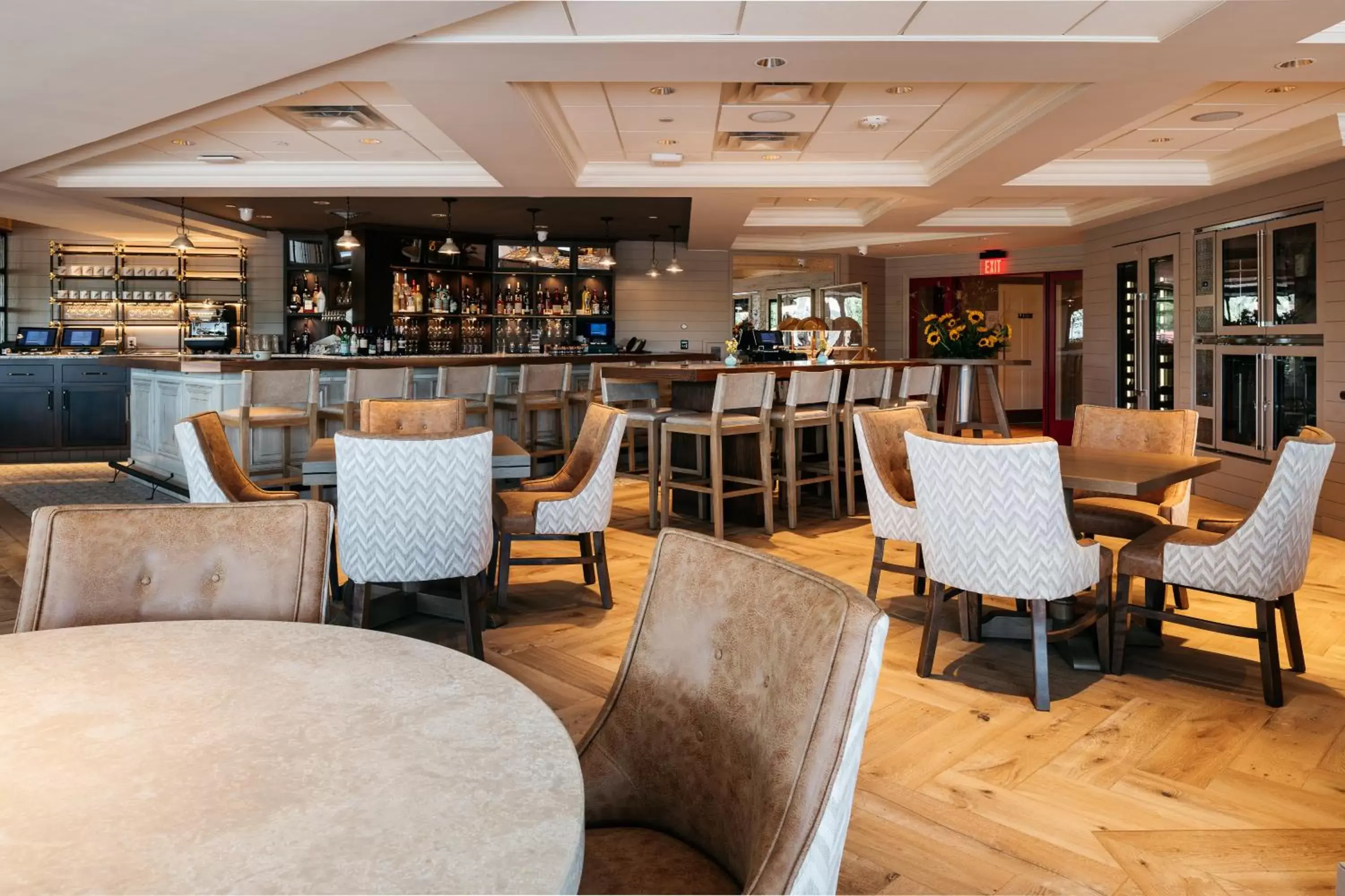 Food and drinks, Restaurant/Places to Eat in St James Hotel