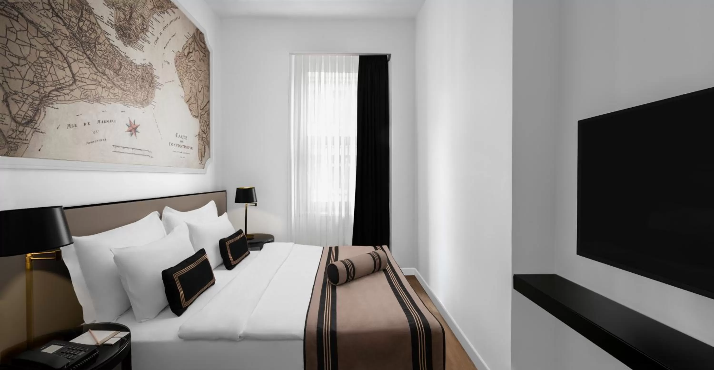 Bed in AKKA Lush Hotel Taksim