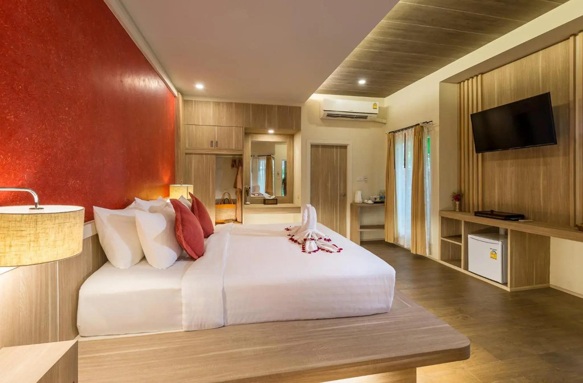 Bed in Lanta Sand Resort & Spa