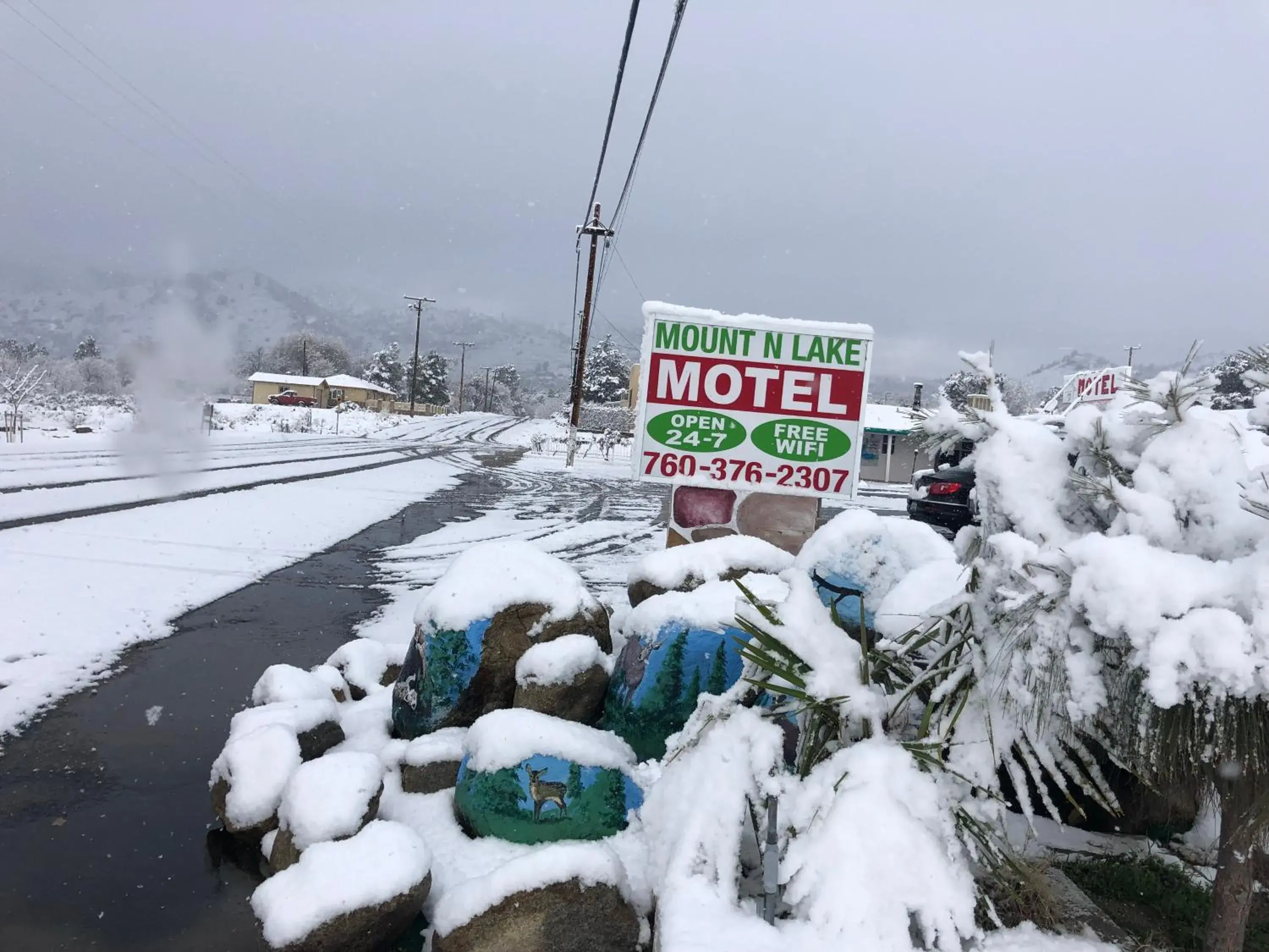 Winter in Mount-N-Lake Motel