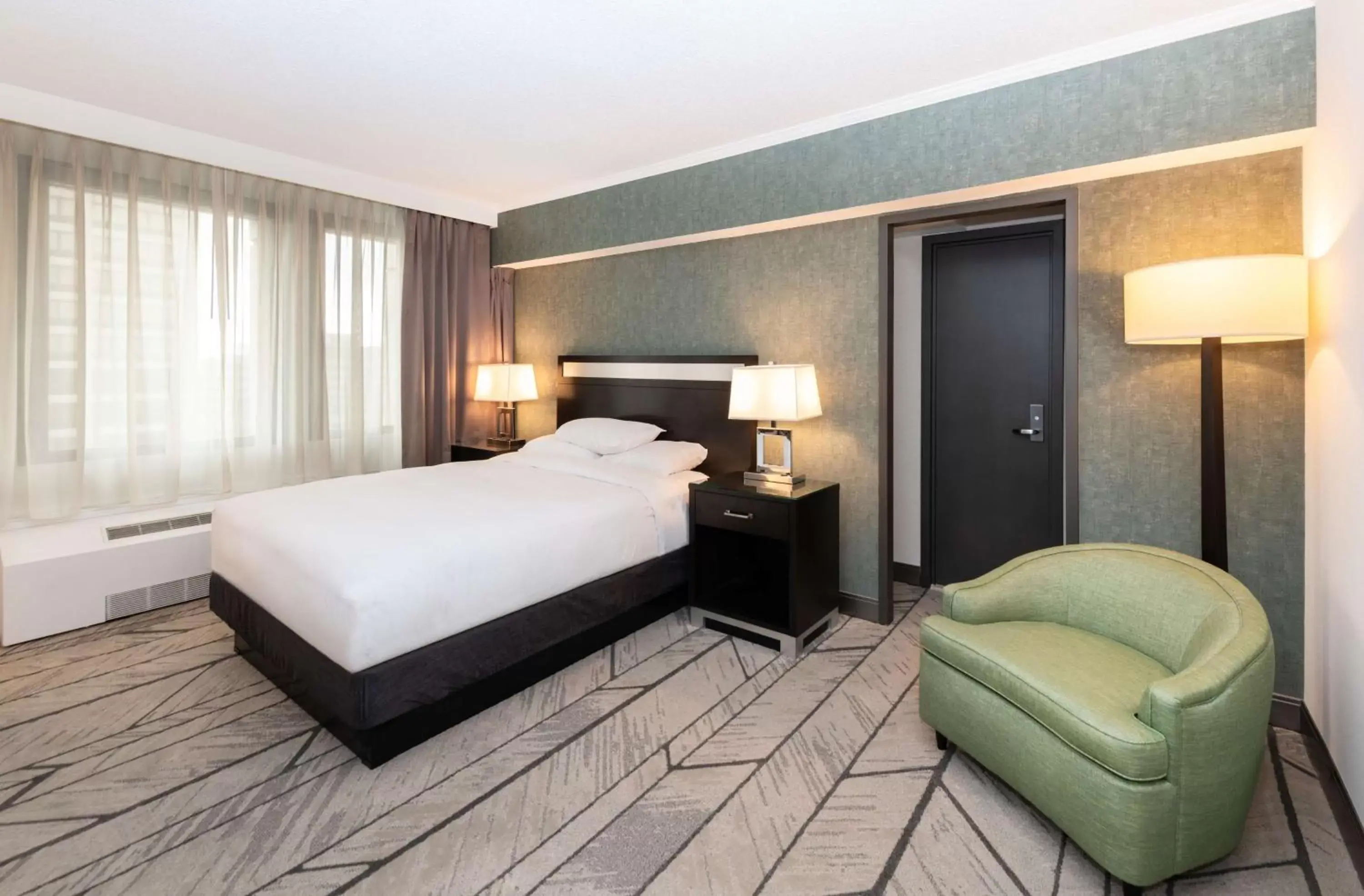 Bed in DoubleTree by Hilton Newark Penn Station, NJ