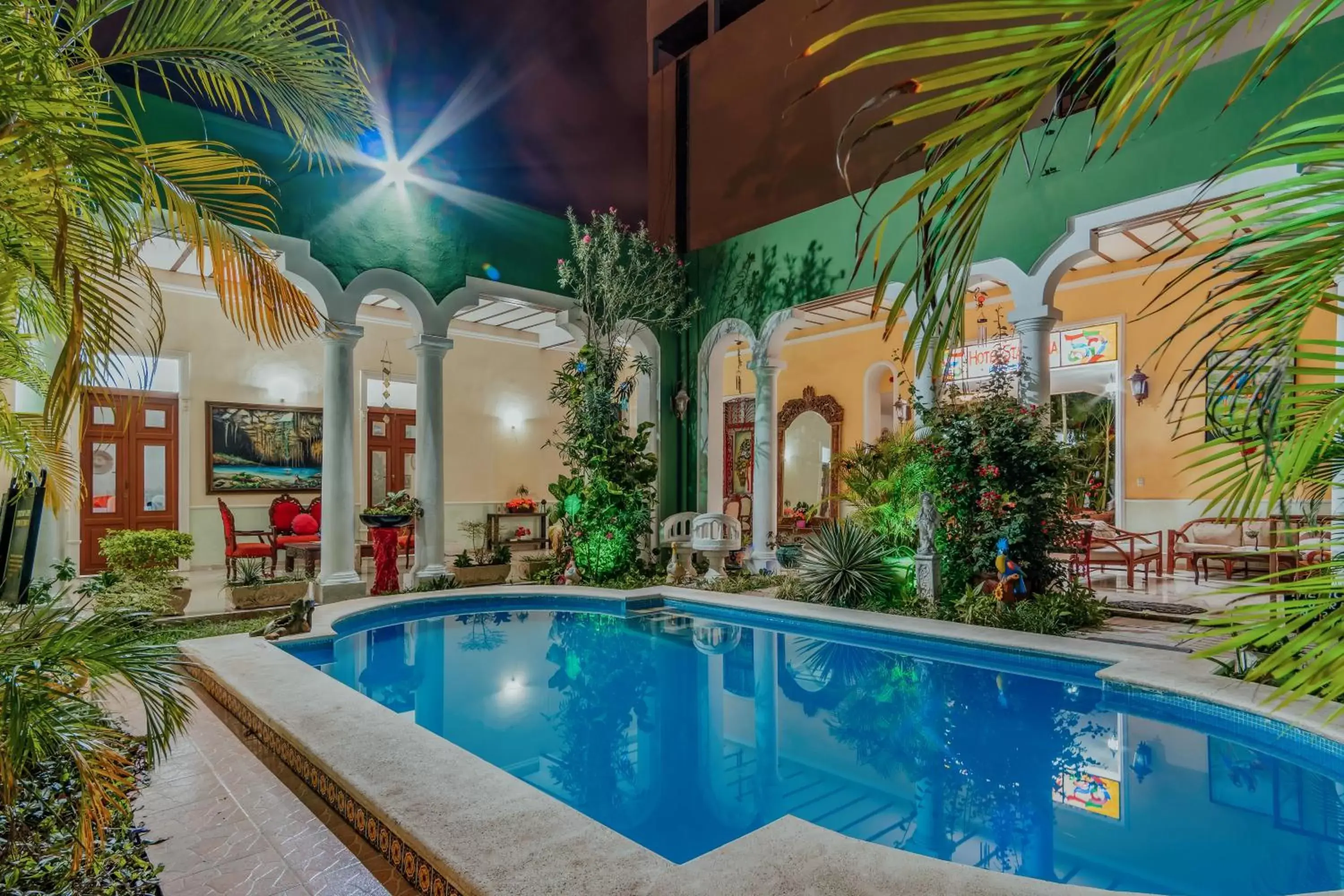 Night, Swimming Pool in Hotel Santa María Mérida