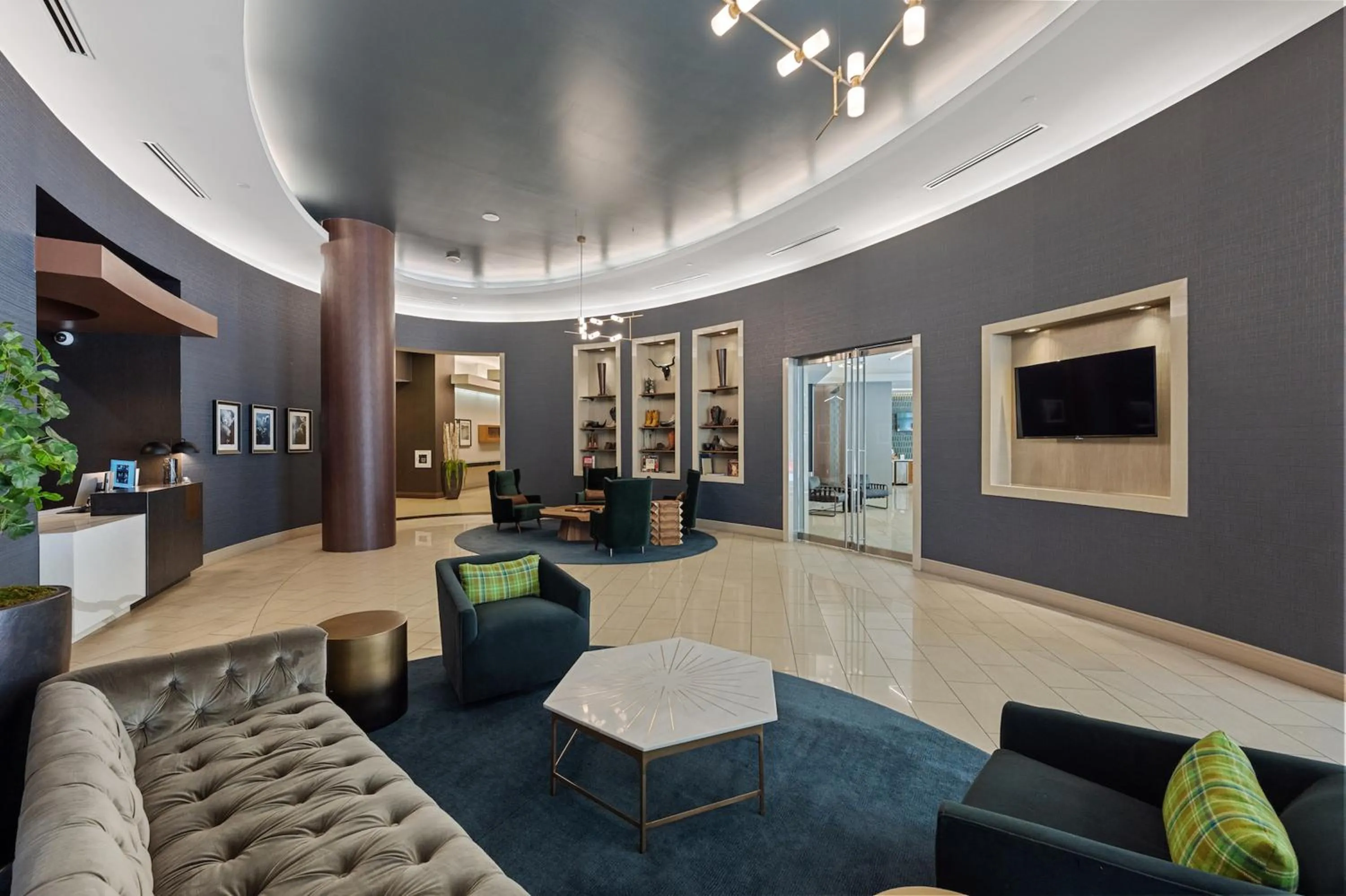 Communal lounge/ TV room, Lobby/Reception in Kasa Lady Bird Lake Austin