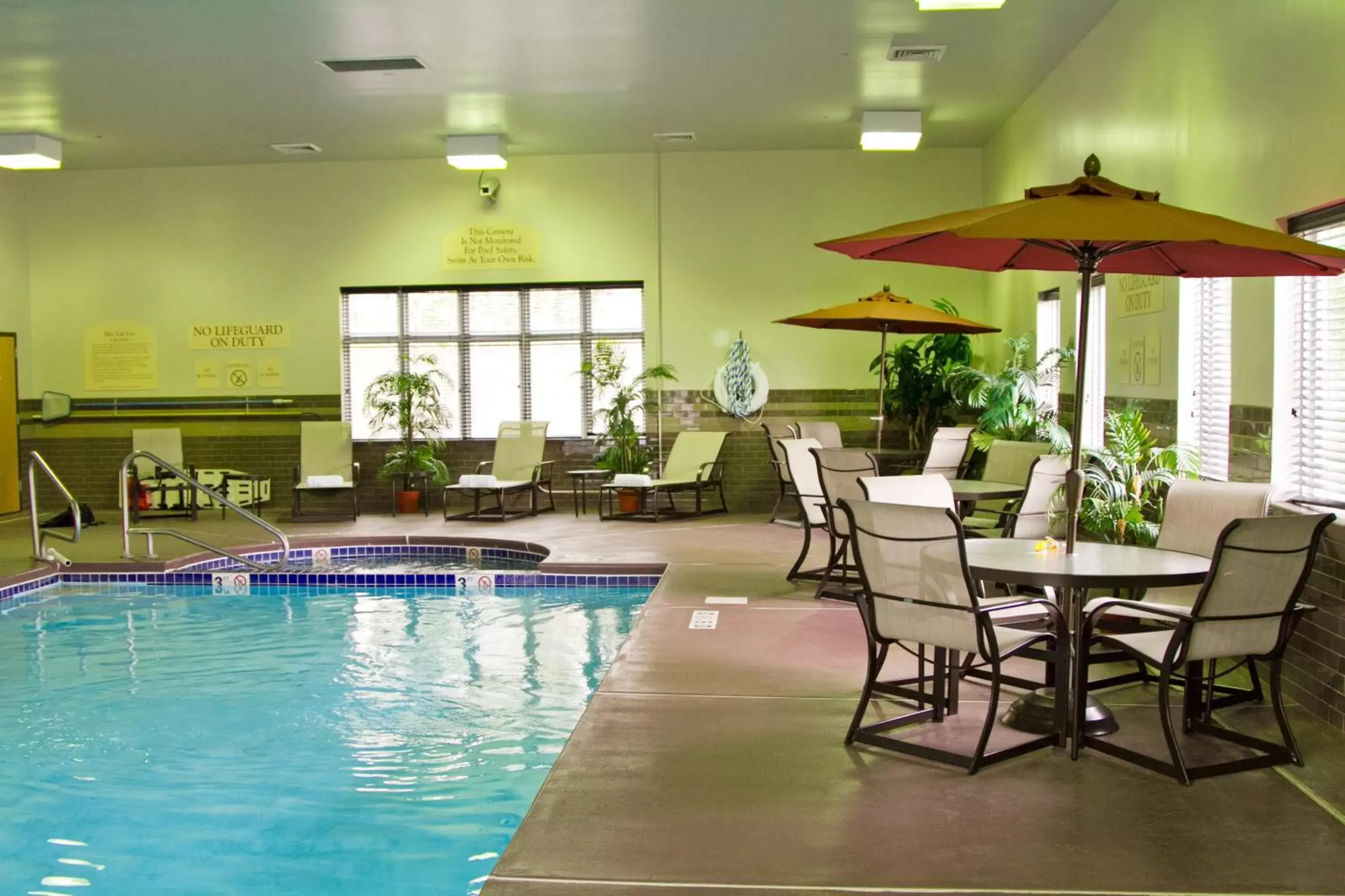 Swimming pool in Holiday Inn Express Hotel & Suites Vineland Millville, an IHG Hotel