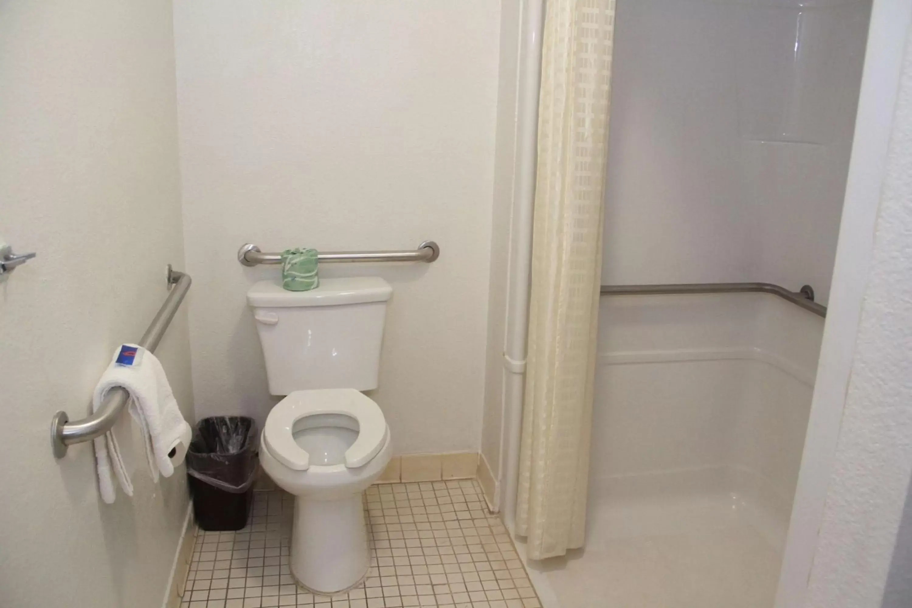 Toilet, Bathroom in Motel 6-Lufkin, TX