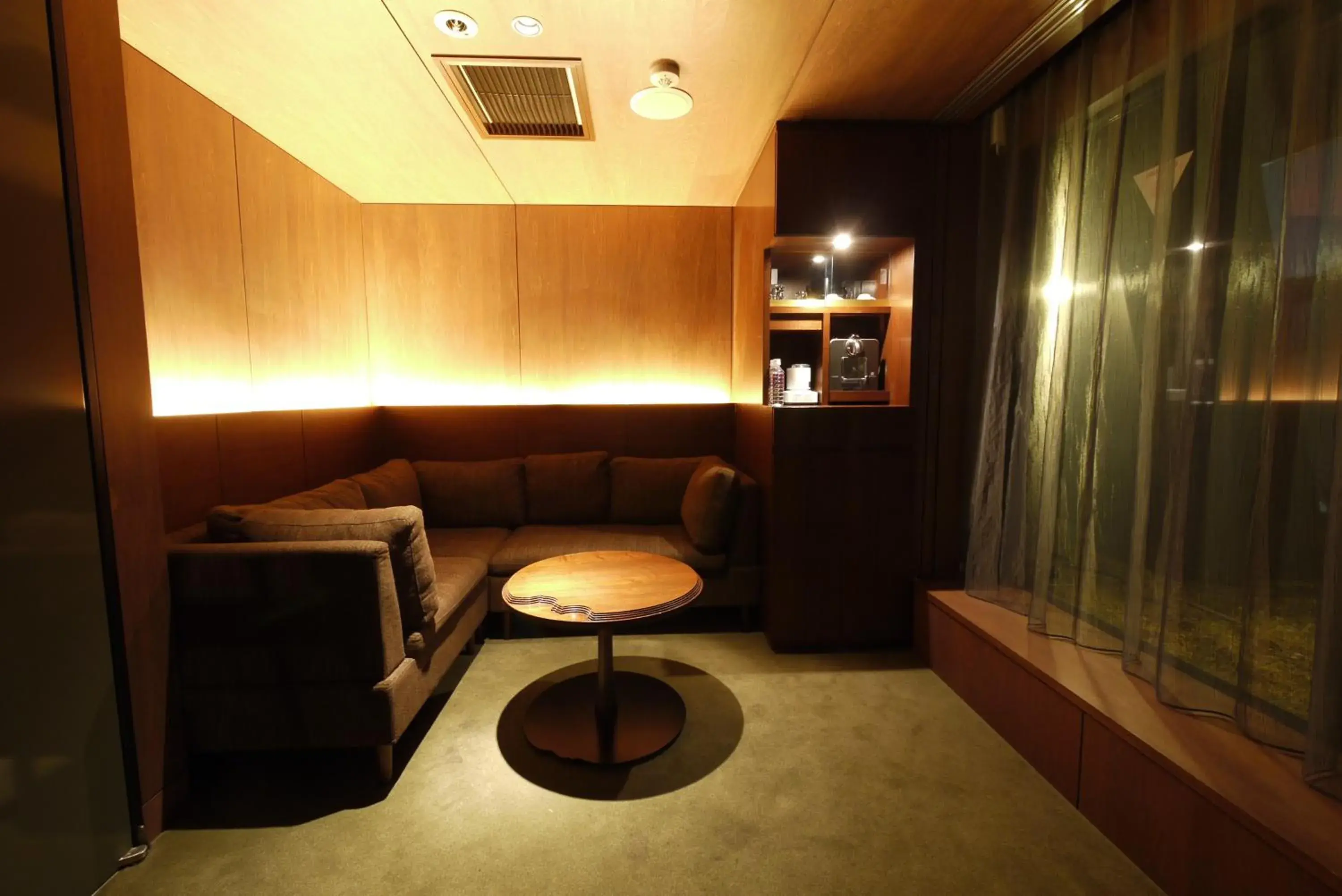 Photo of the whole room, Seating Area in Shibuya Granbell Hotel