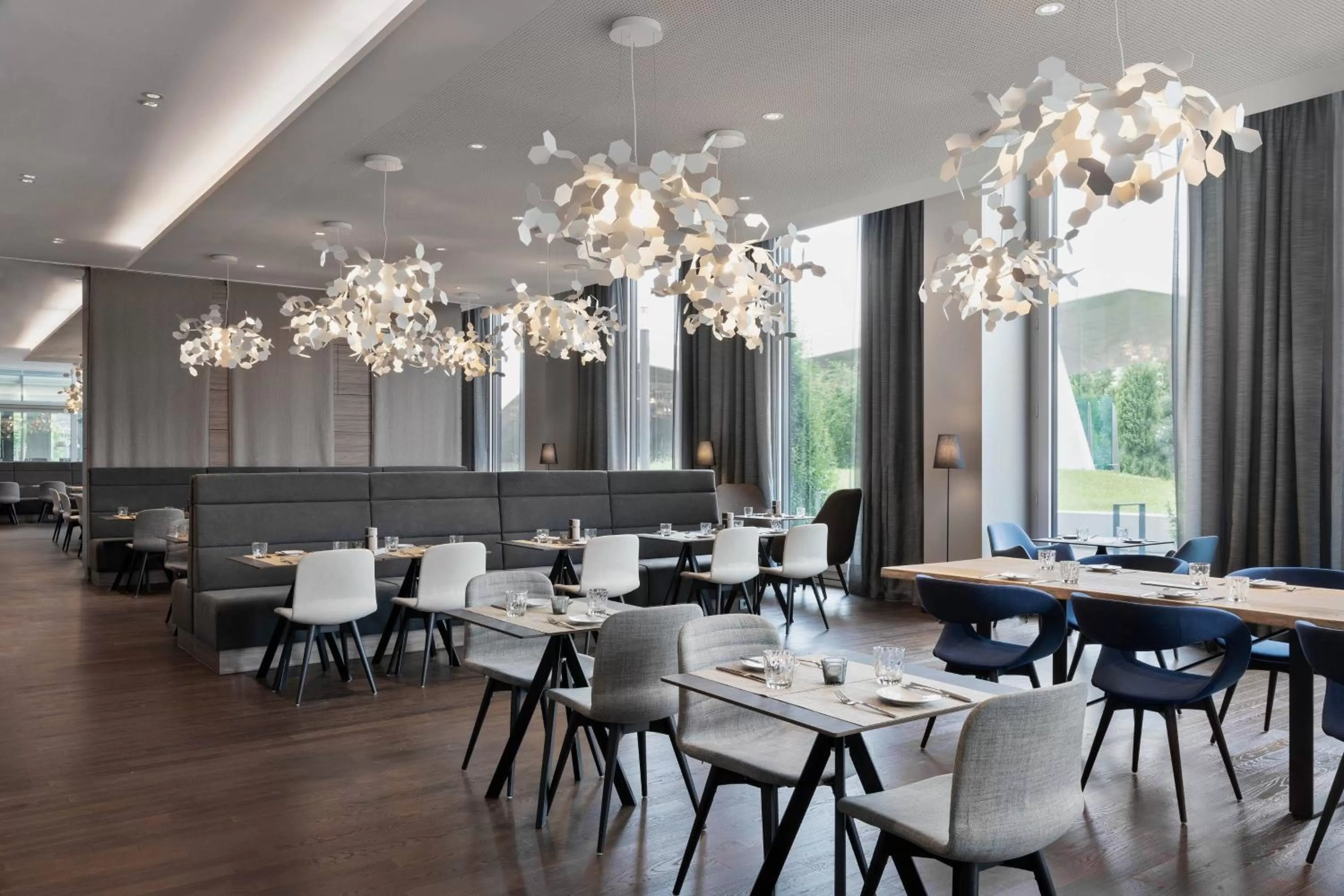 Lounge or bar in Courtyard by Marriott Munich Garching