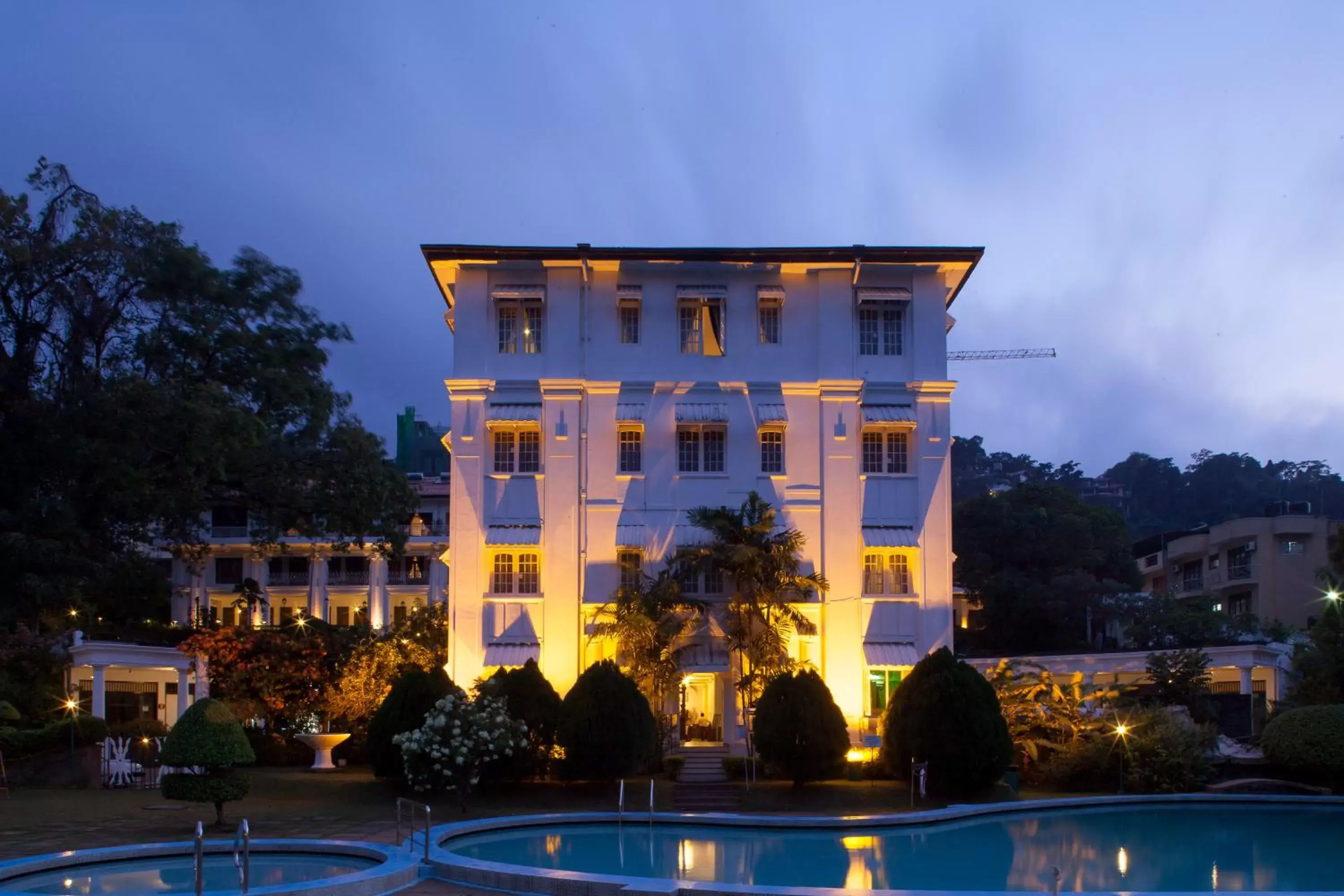 Swimming pool, Property Building in Hotel Suisse