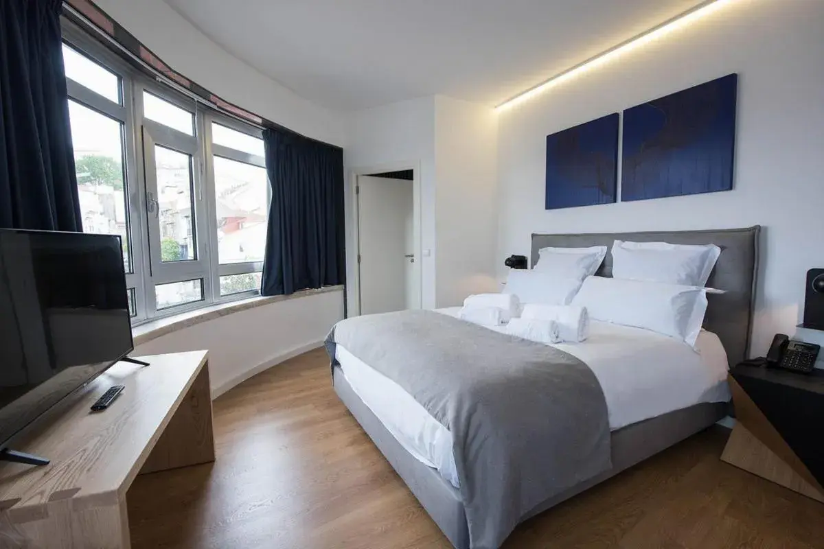 Bedroom, Bed in Bluesock Hostels Lisboa