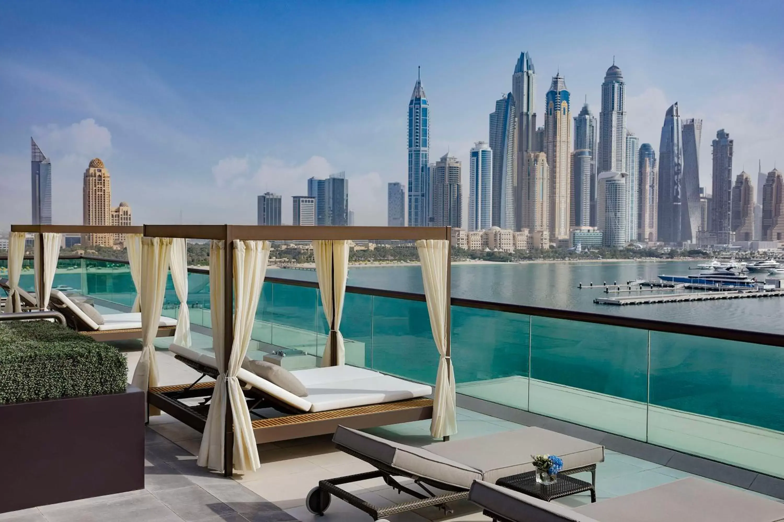 View (from property/room), Swimming Pool in Hilton Dubai Palm Jumeirah