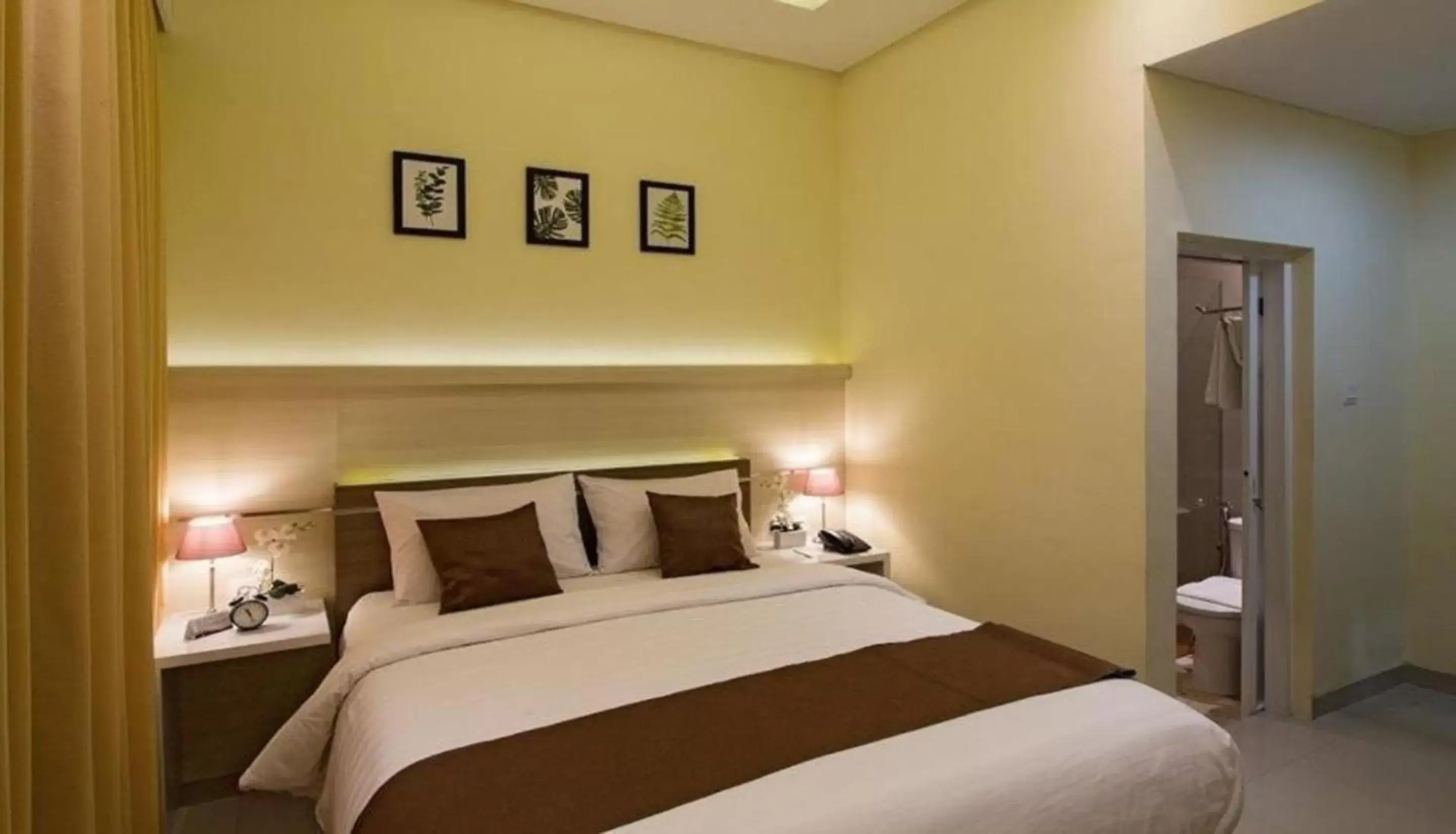 Photo of the whole room, Bed in The Xotic Jimbaran Bali Photo of the whole room, Bed in The Xotic Jimbaran Bali