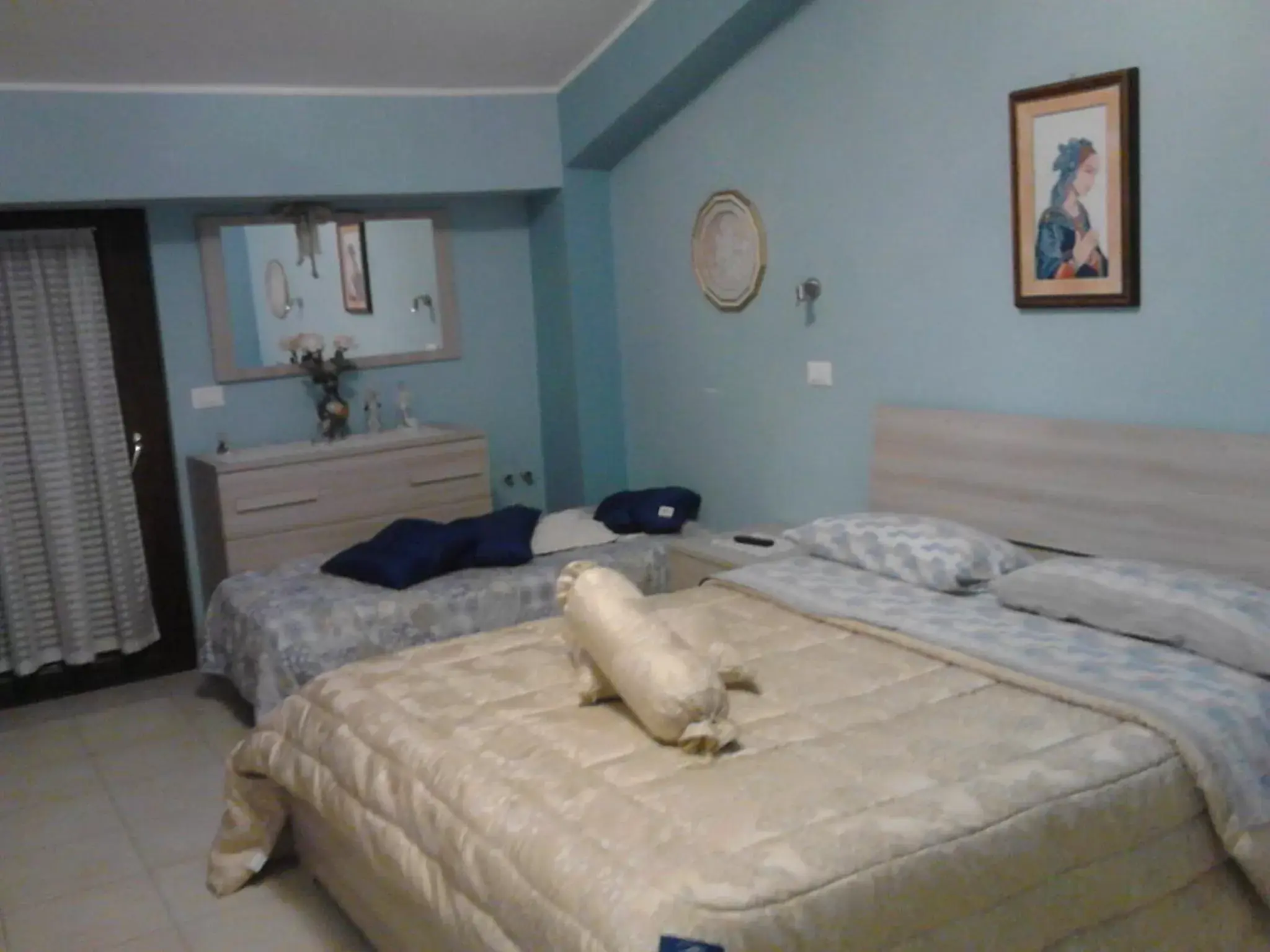 Double Room with Private Bathroom - single occupancy in Dietro Piazza Maggiore Double Room with Private Bathroom - single occupancy in Dietro Piazza Maggiore