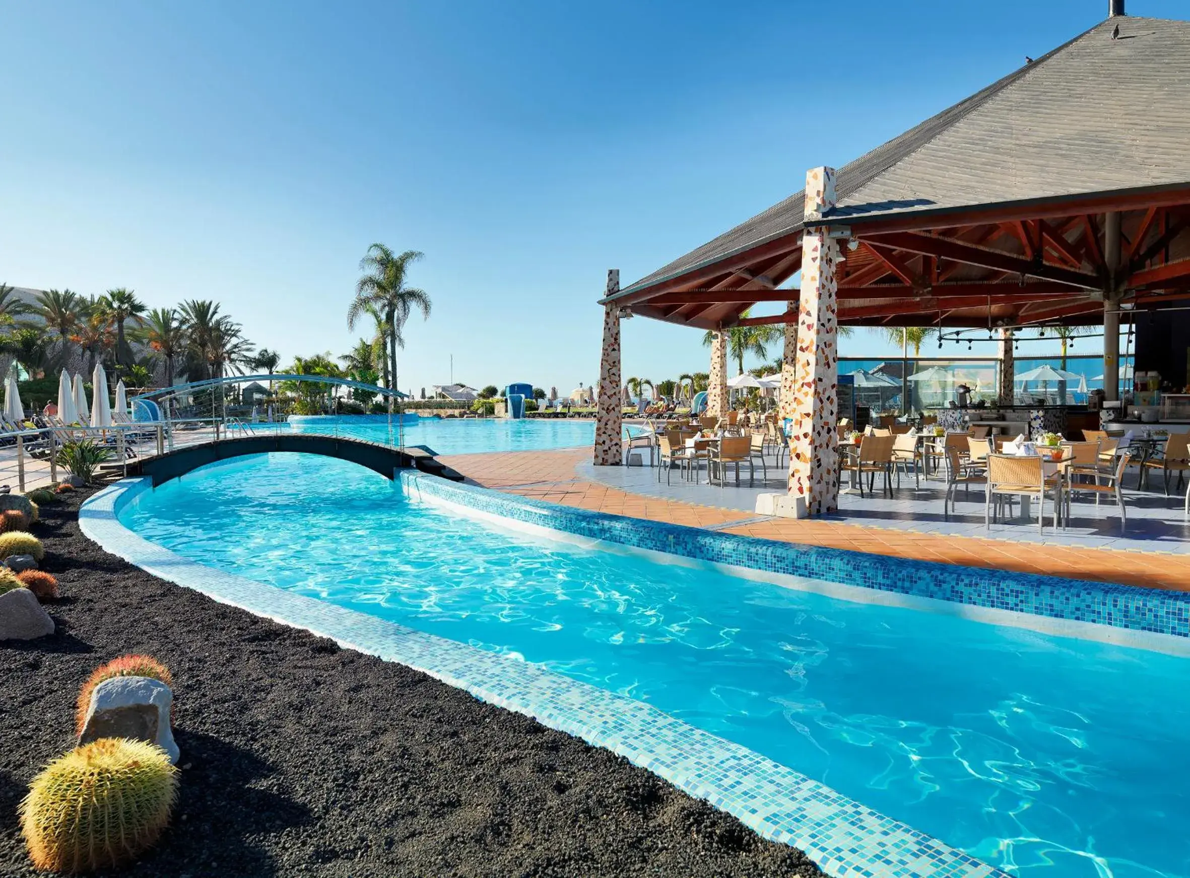 Facade/entrance, Swimming Pool in H10 Playa Meloneras Palace