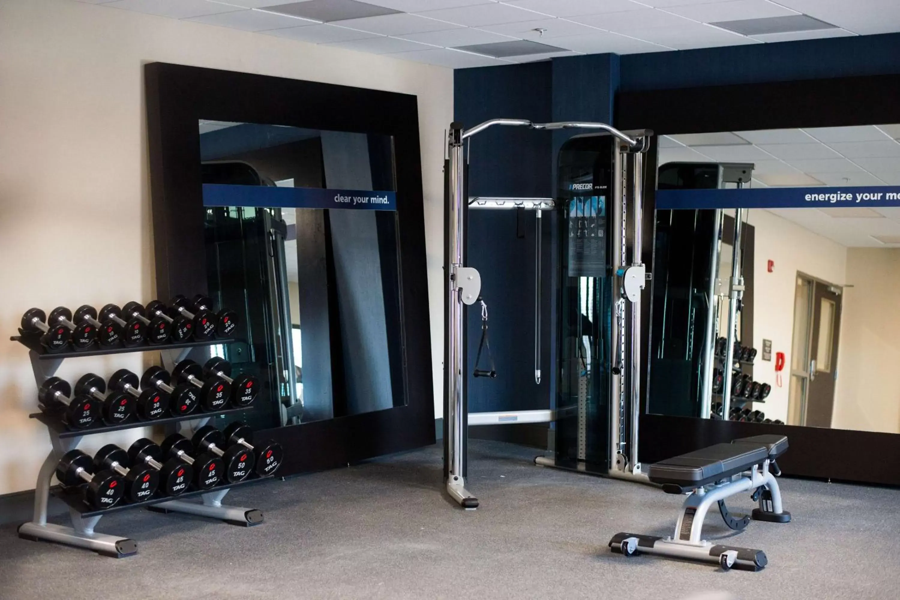 Fitness centre/facilities in Hampton Inn & Suites Warrington Horsham Fitness centre/facilities in Hampton Inn & Suites Warrington Horsham