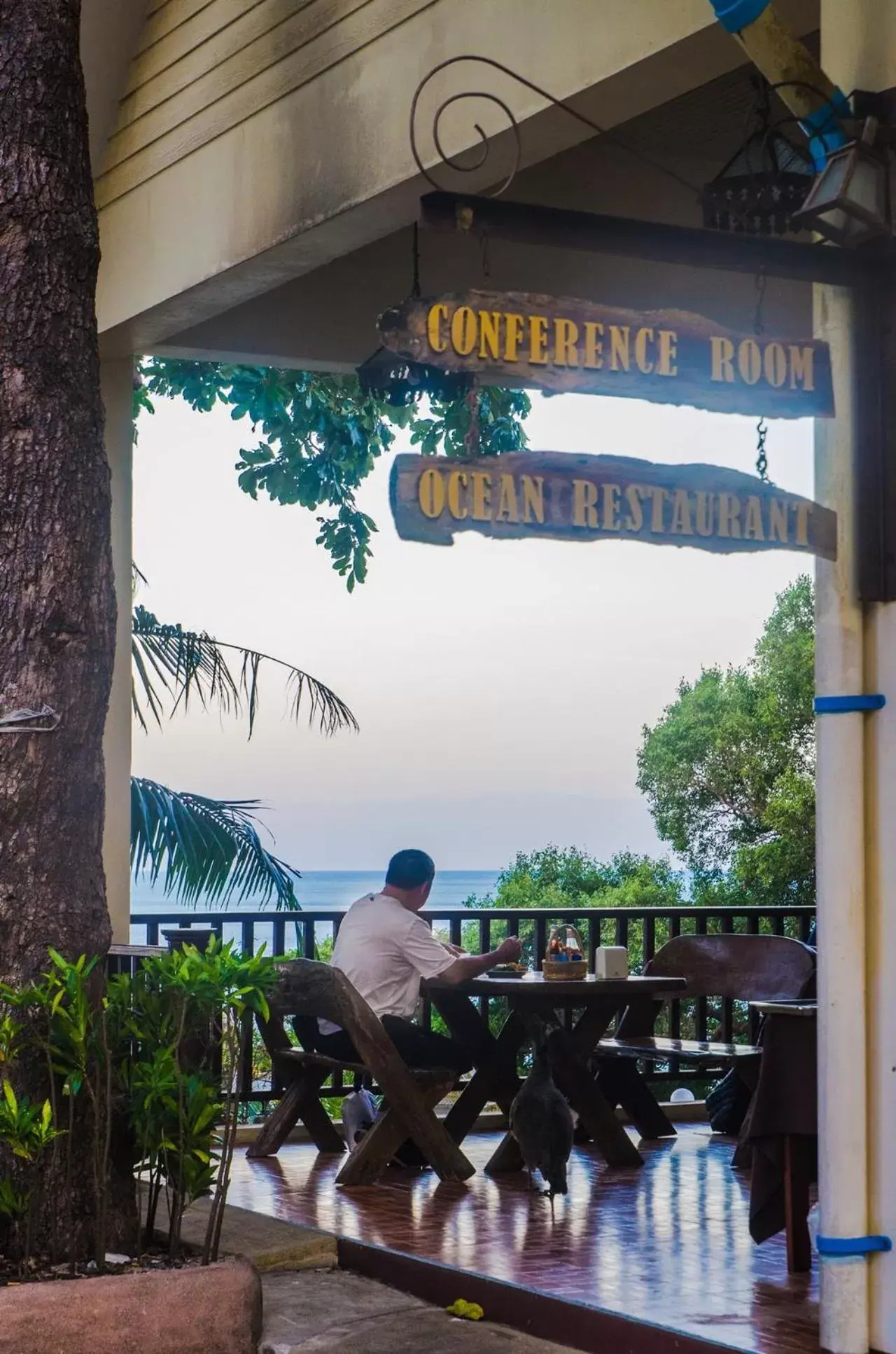 Restaurant/places to eat in Chang Cliff Resort Restaurant/places to eat in Chang Cliff Resort