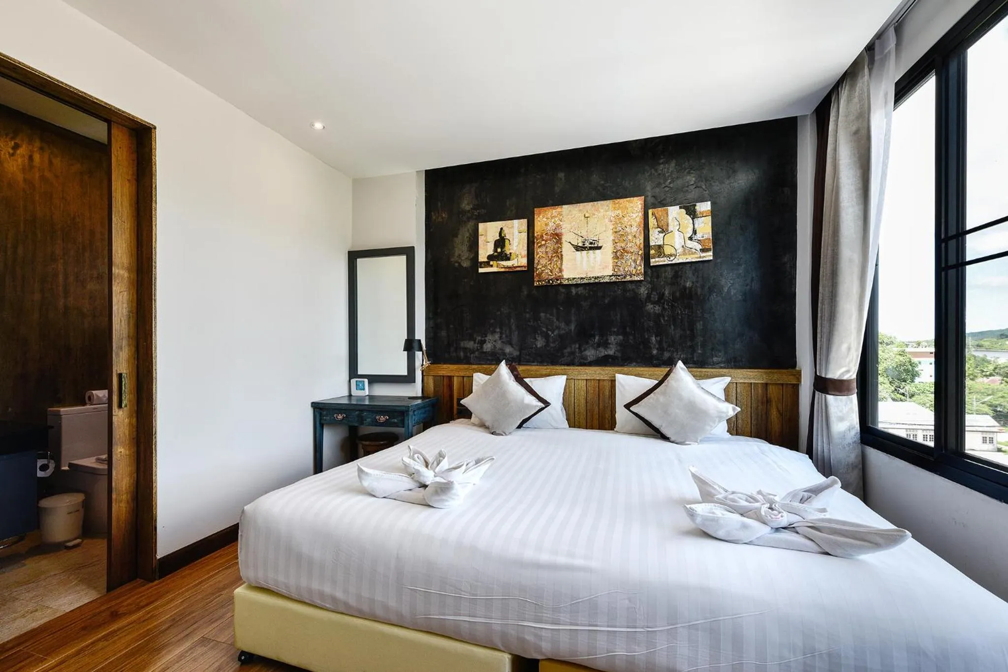 Bed in Casa Bella Phuket