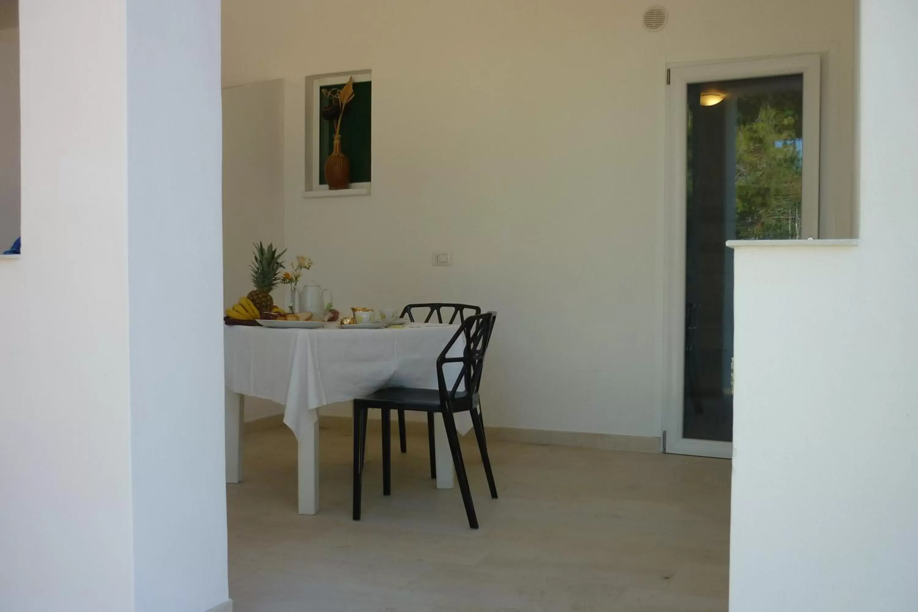 Balcony/Terrace, Dining Area in Villa Soleanna Residence