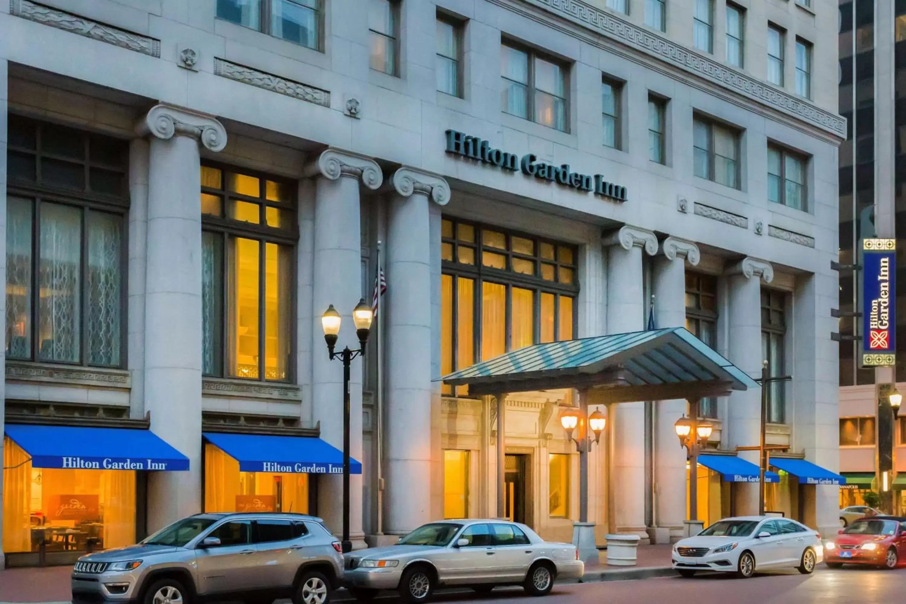 Property Building in Hilton Garden Inn Indianapolis Downtown