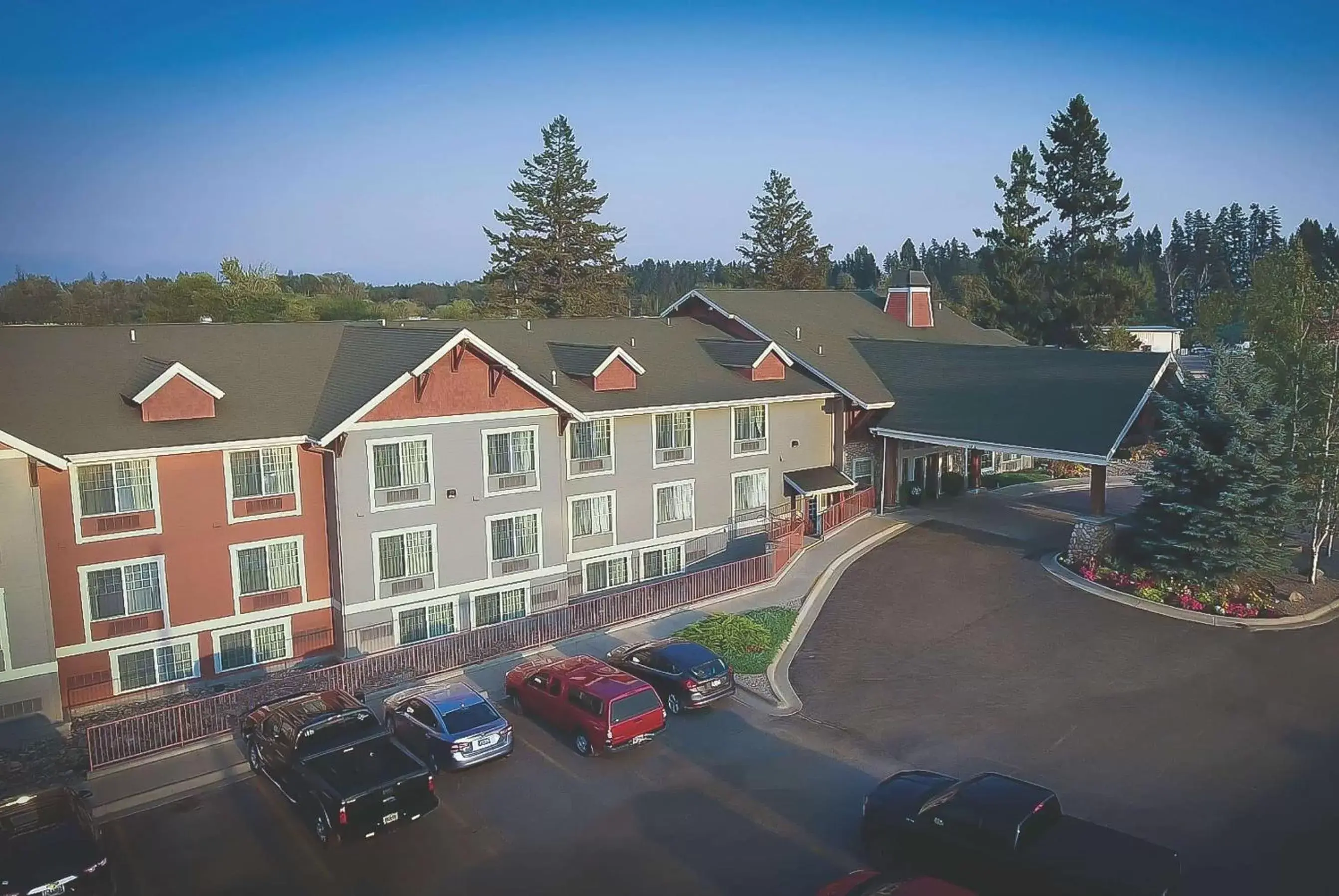 Property building, Bird's-eye View in Best Western Plus Kalispell/Glacier Park West Hotel & Suites