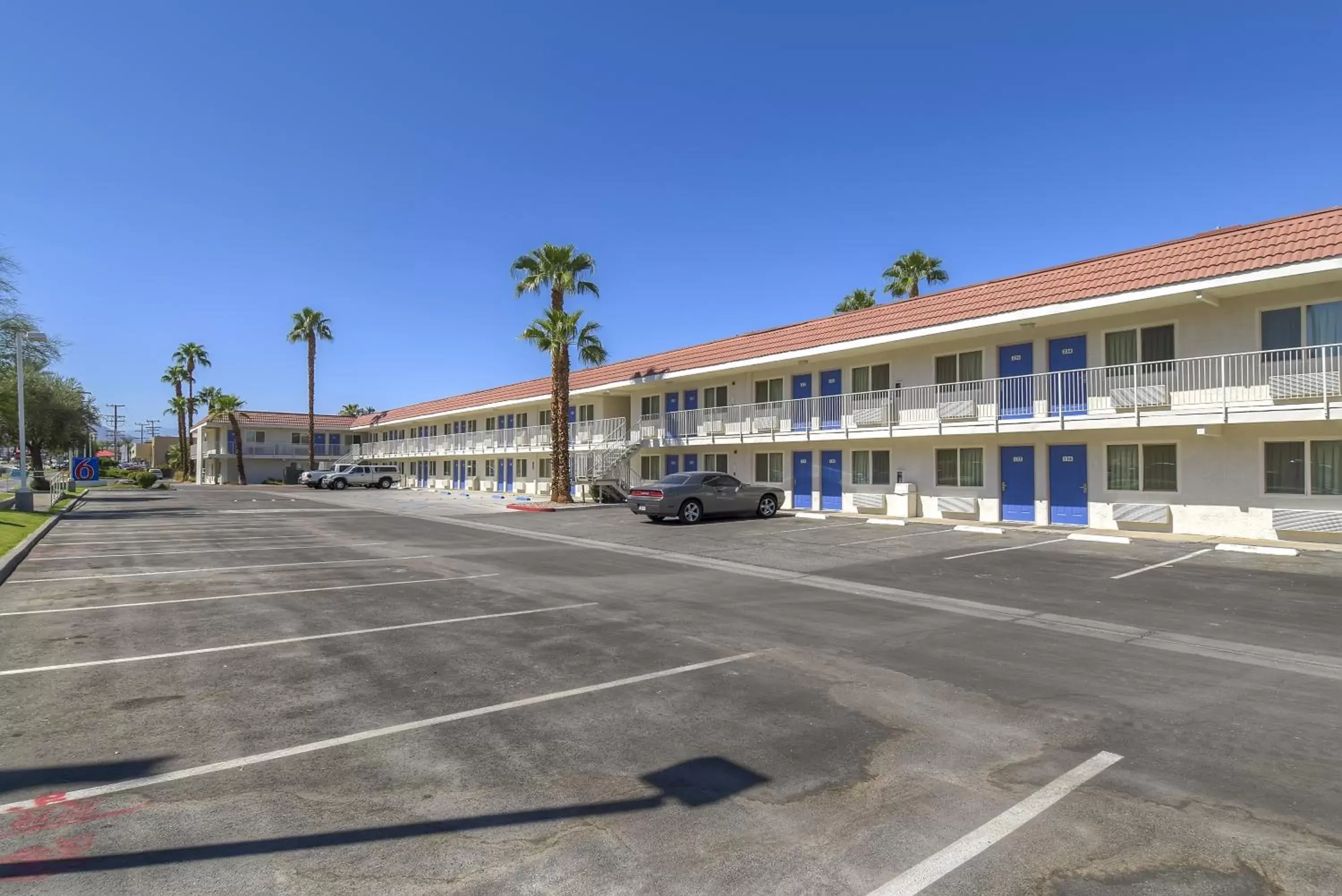 Facade/entrance, Property Building in Motel 6-Rancho Mirage, CA - Palm Springs