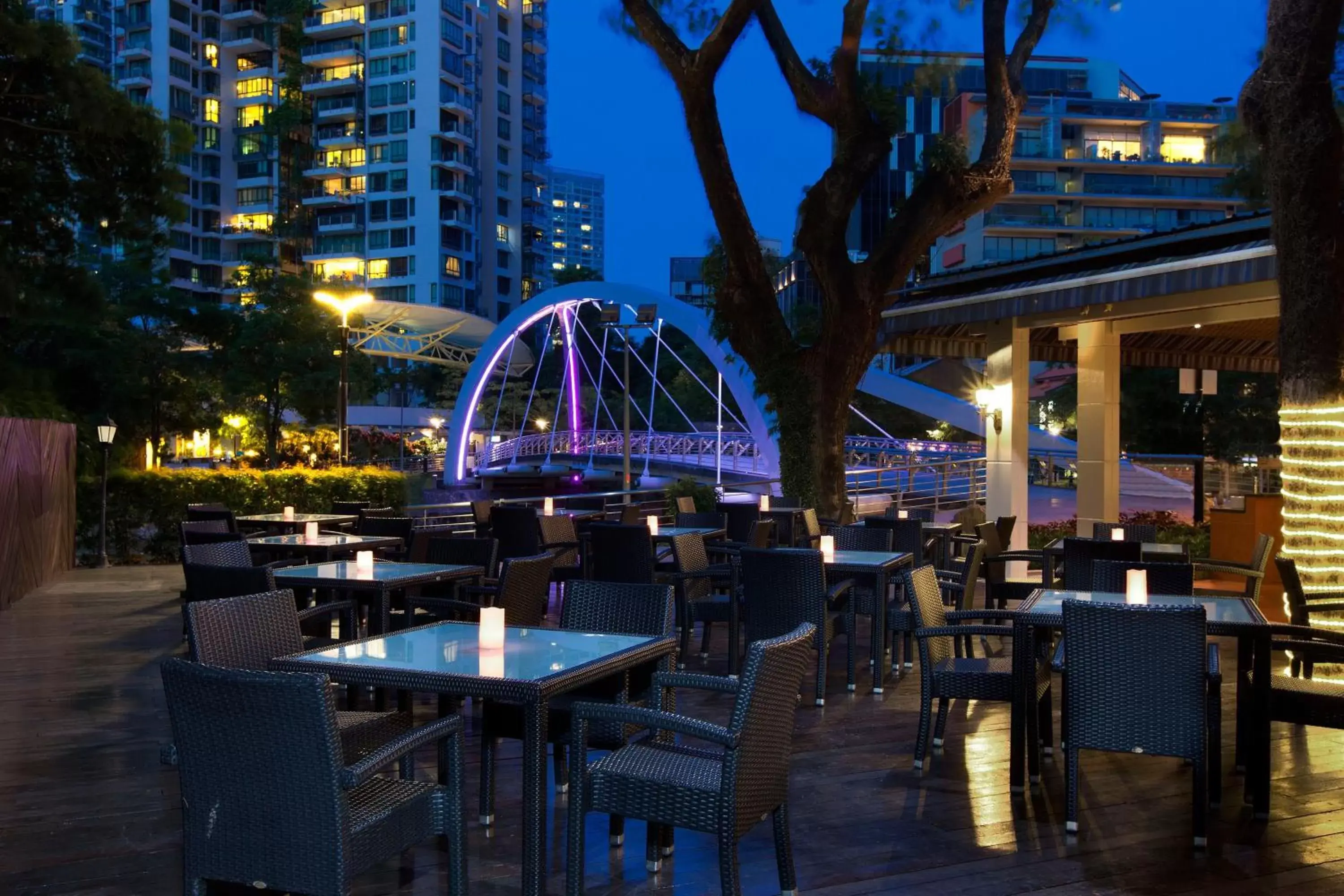 Restaurant/Places to Eat in Four Points by Sheraton Singapore, Riverview