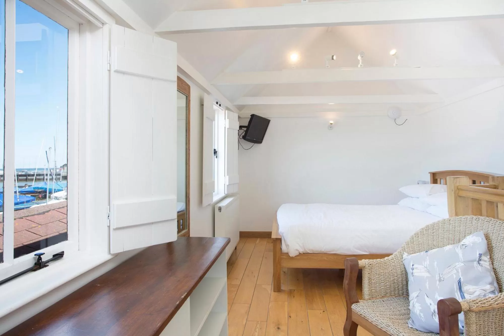 Bed in Whitstable Fisherman's Huts