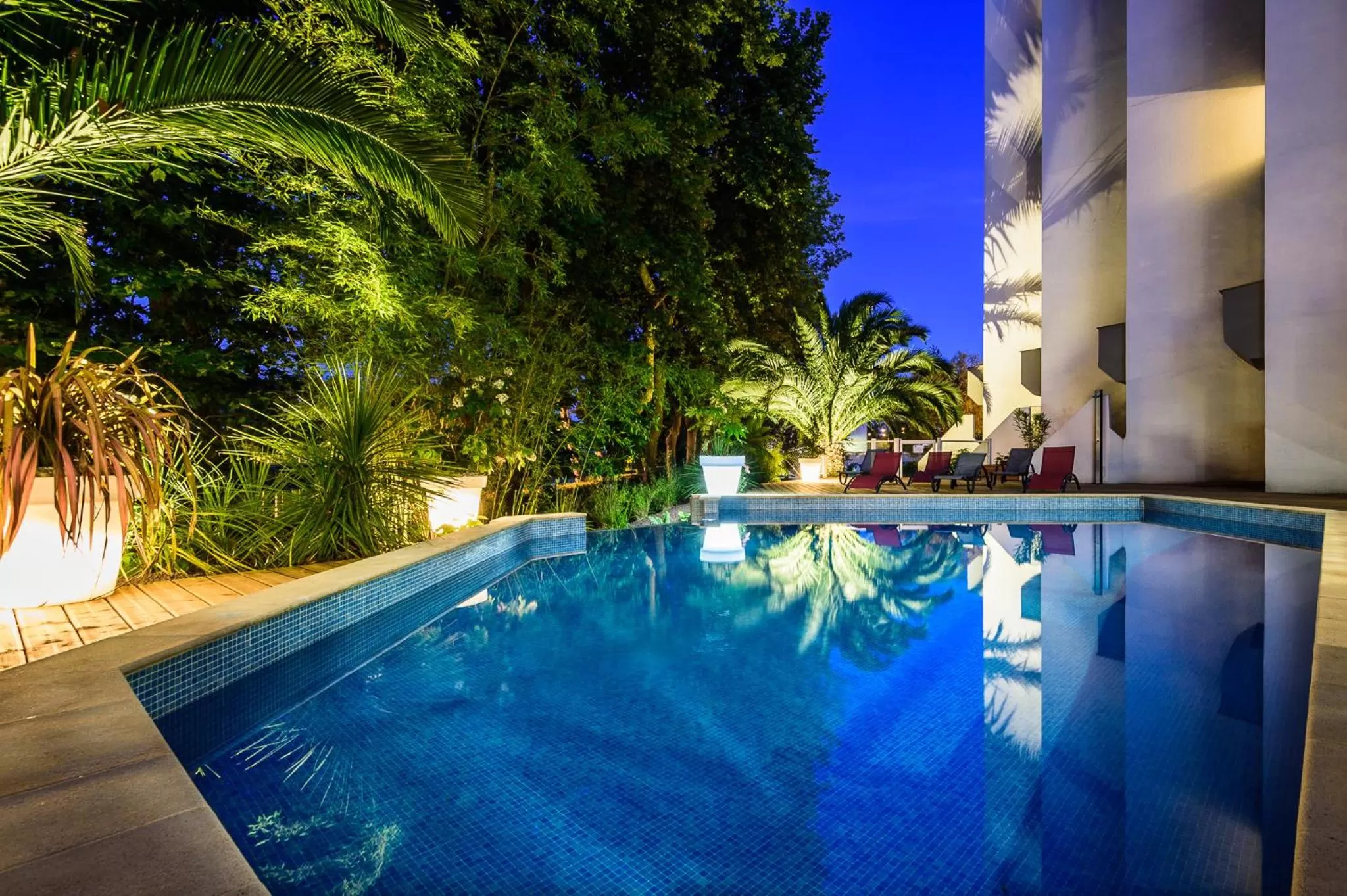 Swimming pool in Hôtel Le Bayonne