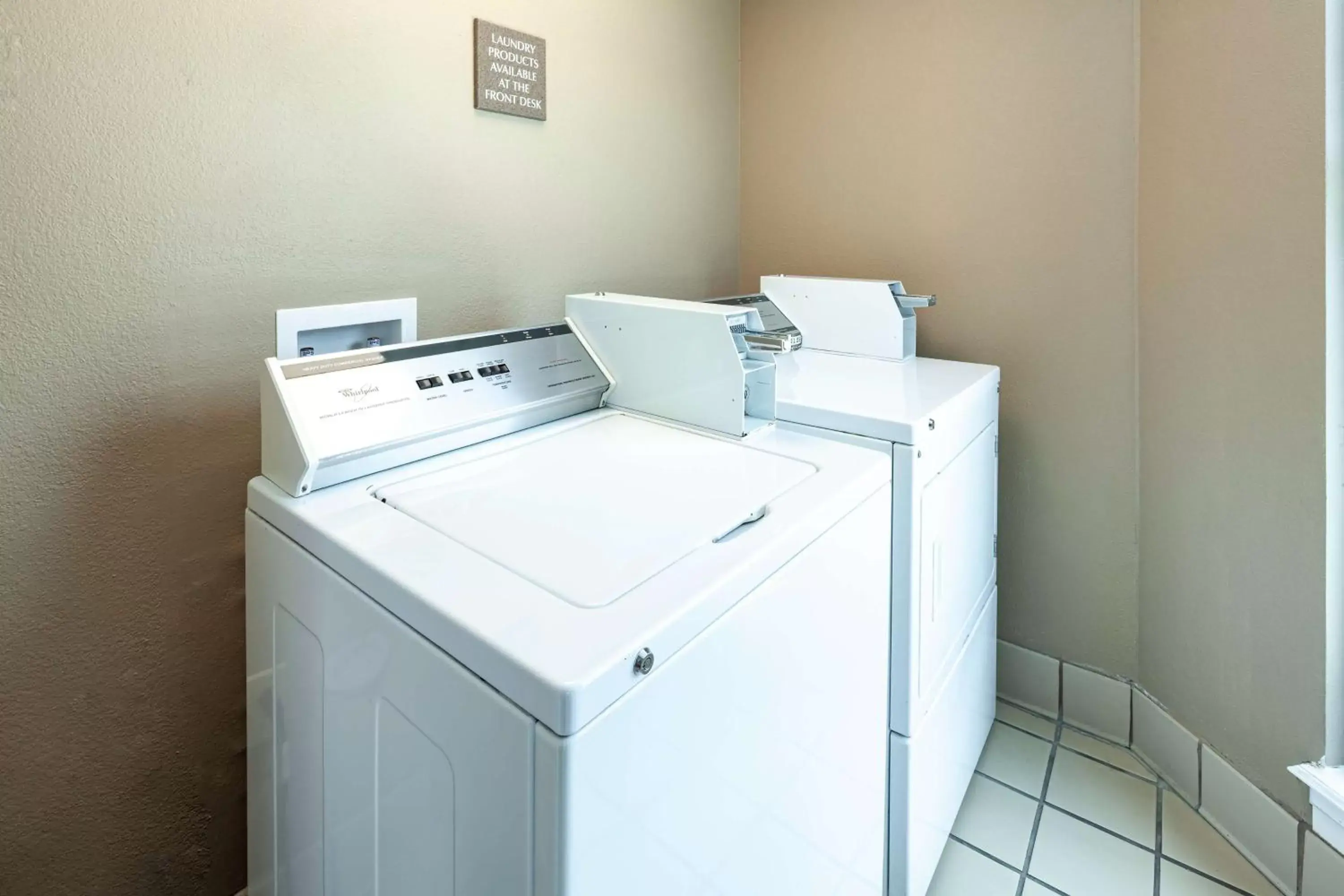 laundry, Bathroom in Best Western New Smyrna Beach Hotel & Suites