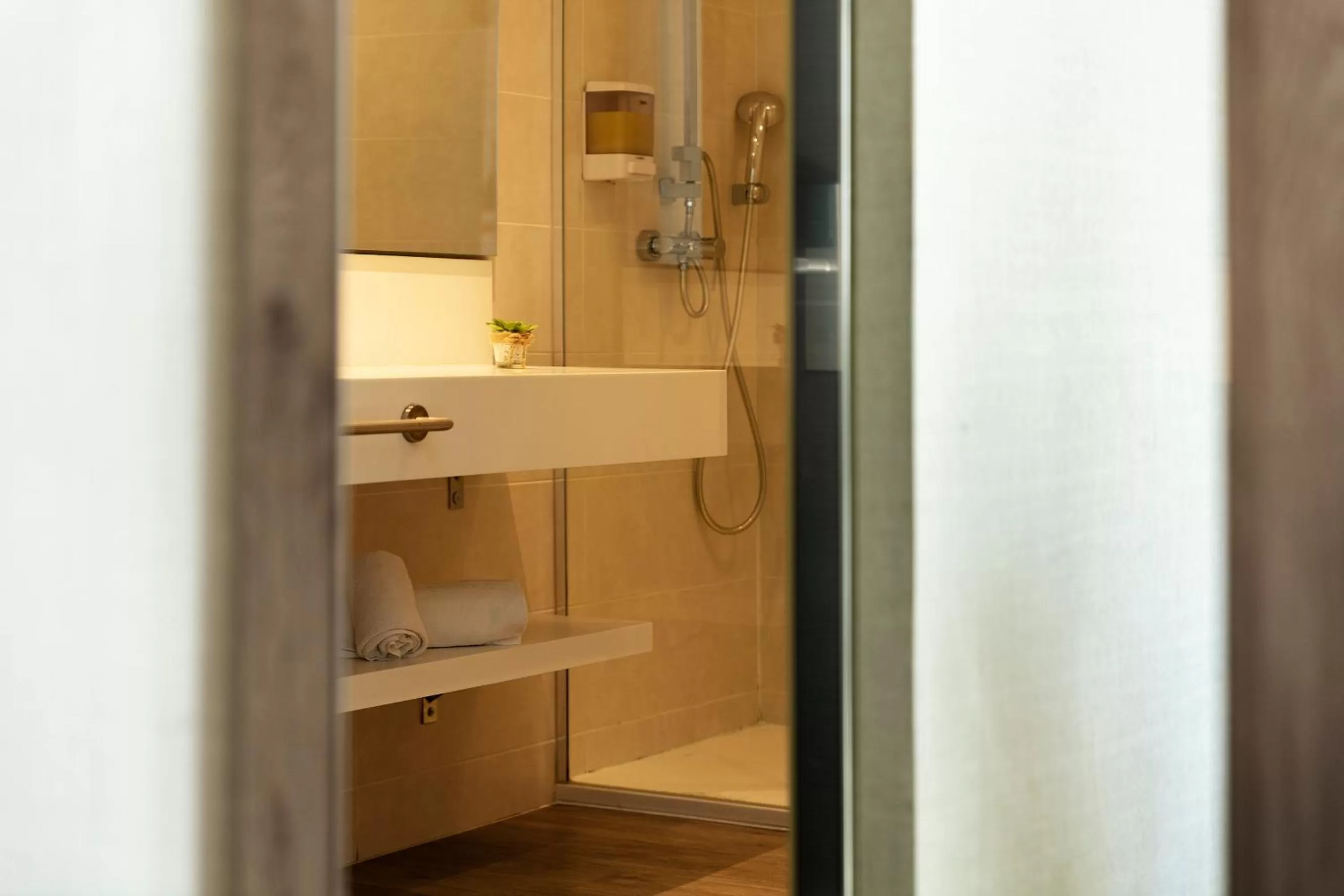 Bathroom in Hotel Oasis