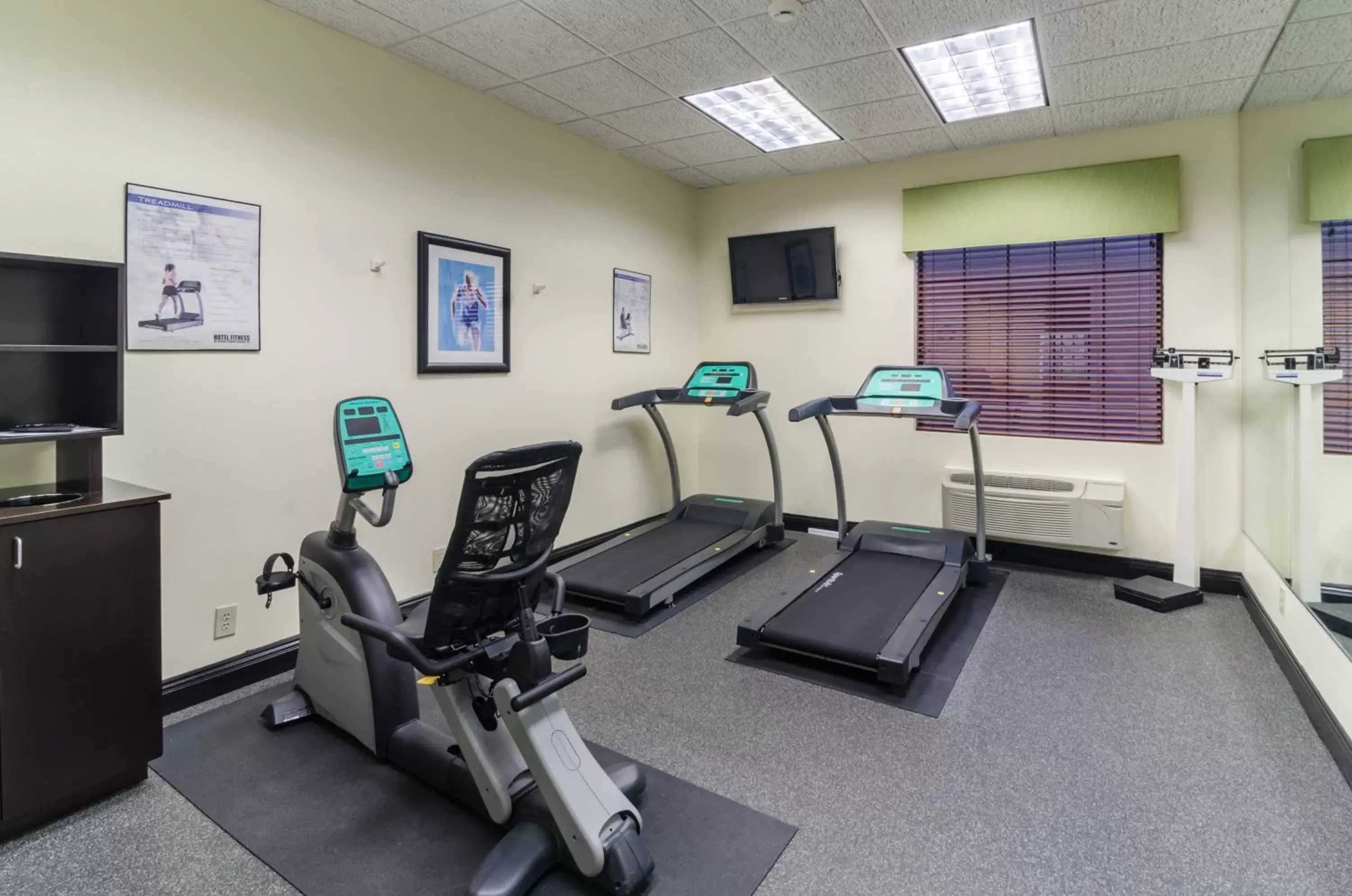 Fitness centre/facilities, Fitness Center/Facilities in Holiday Inn Express Hotel & Suites Vinita, an IHG Hotel
