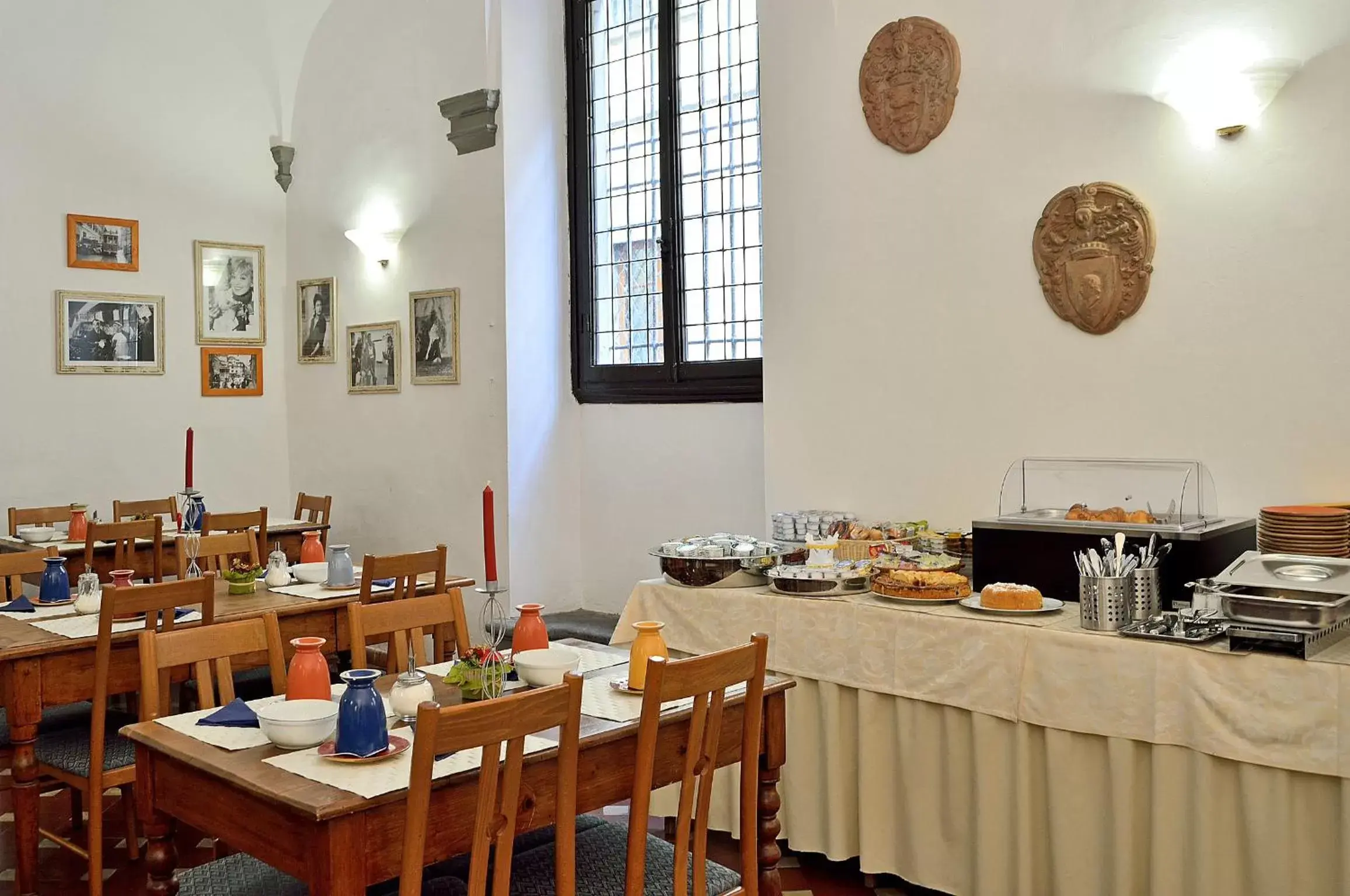 Buffet breakfast, Restaurant/Places to Eat in Hotel Vasari