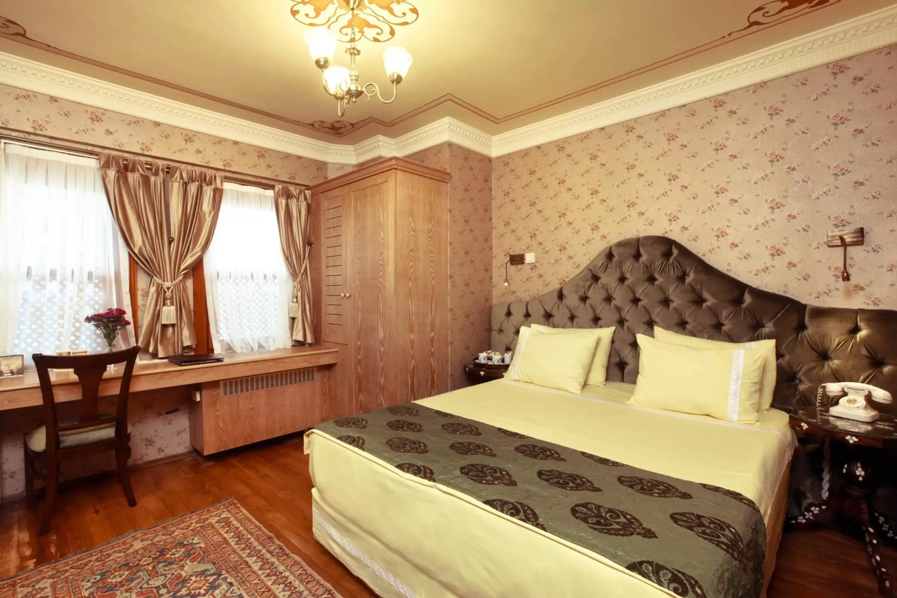 Day, Bed in Dersaadet Hotel Istanbul