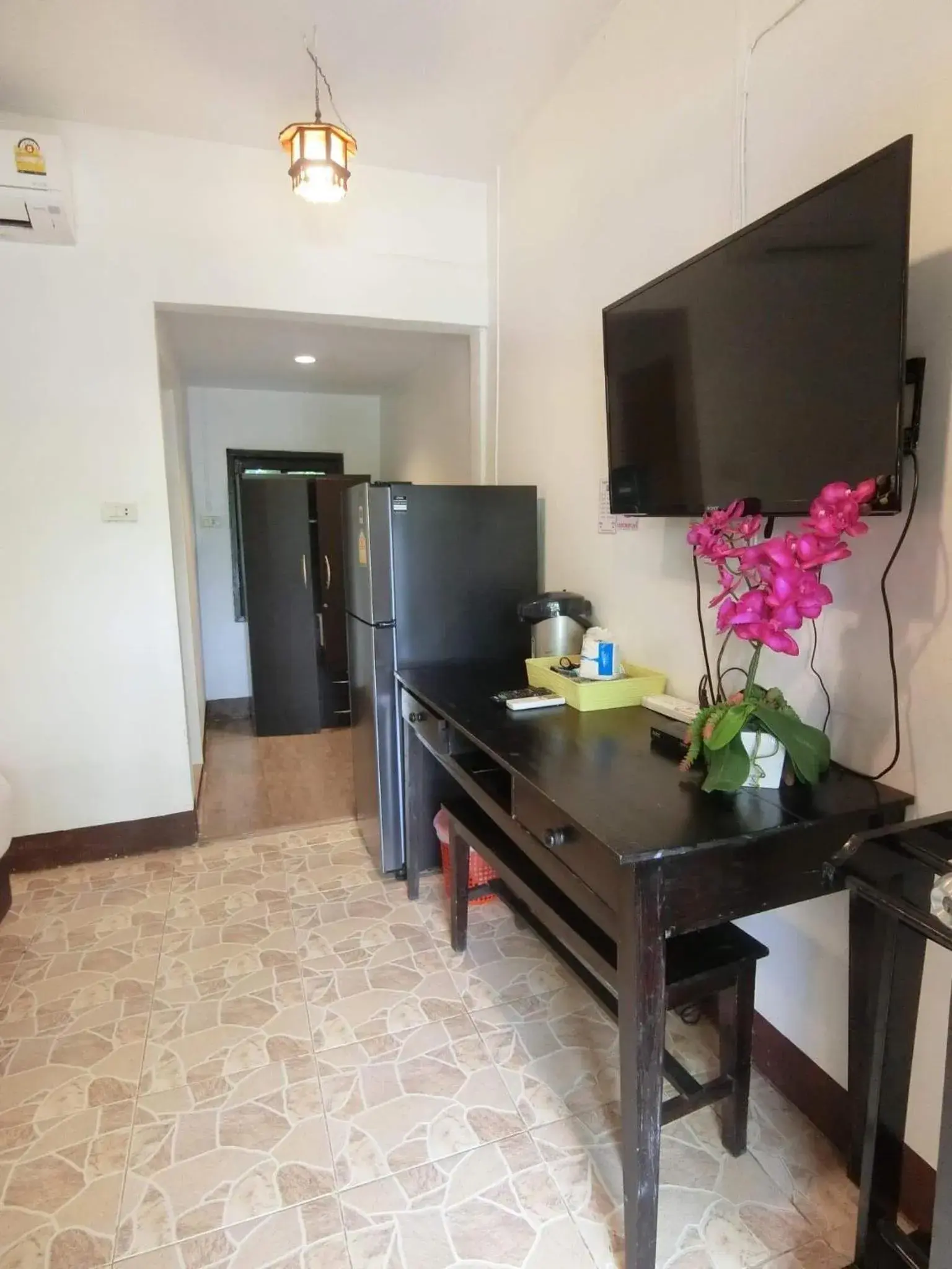 TV and multimedia, TV/Entertainment Center in The Krabi Forest Homestay